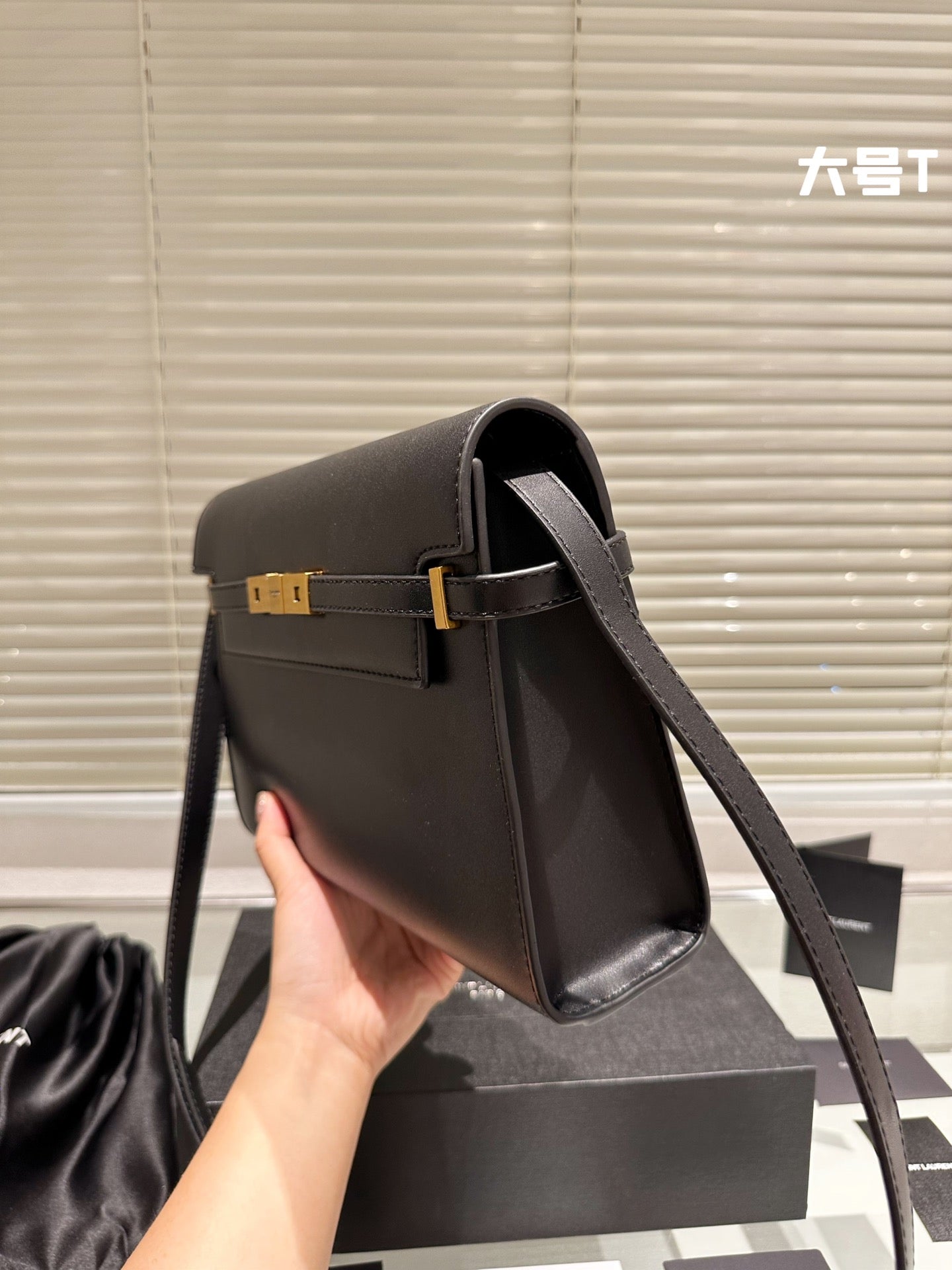 YSL-BAG-250