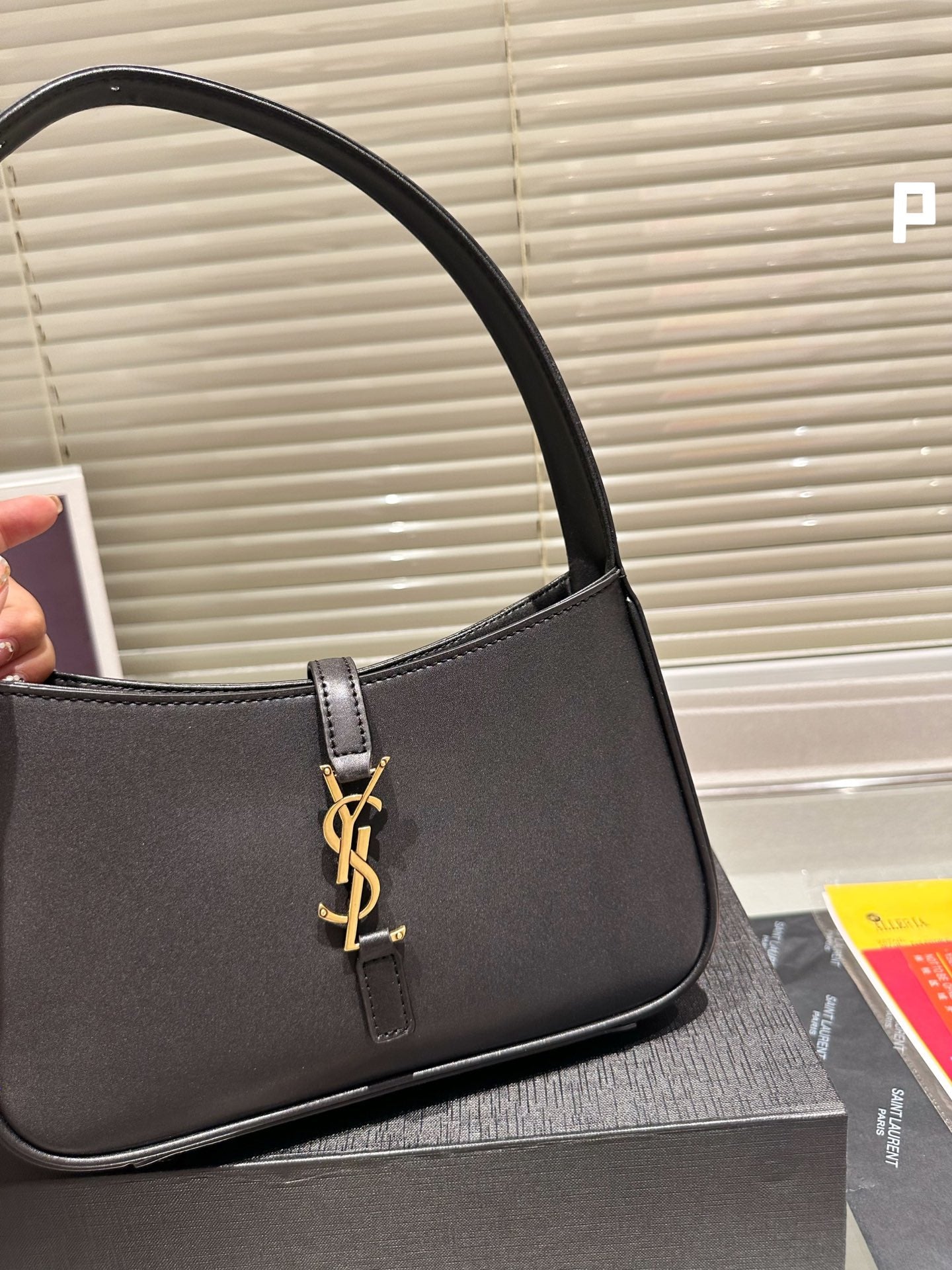 YSL-BAG-263