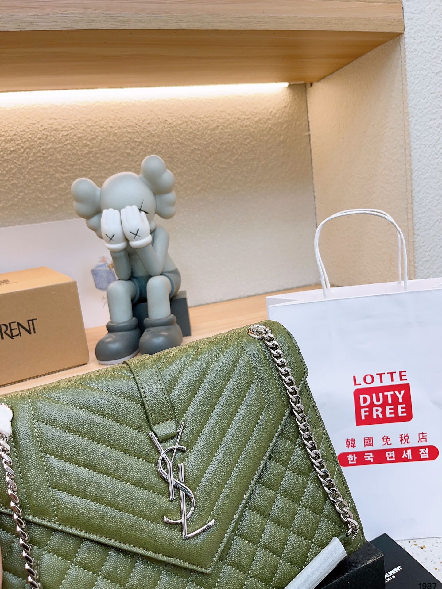 YSL-BAG-700