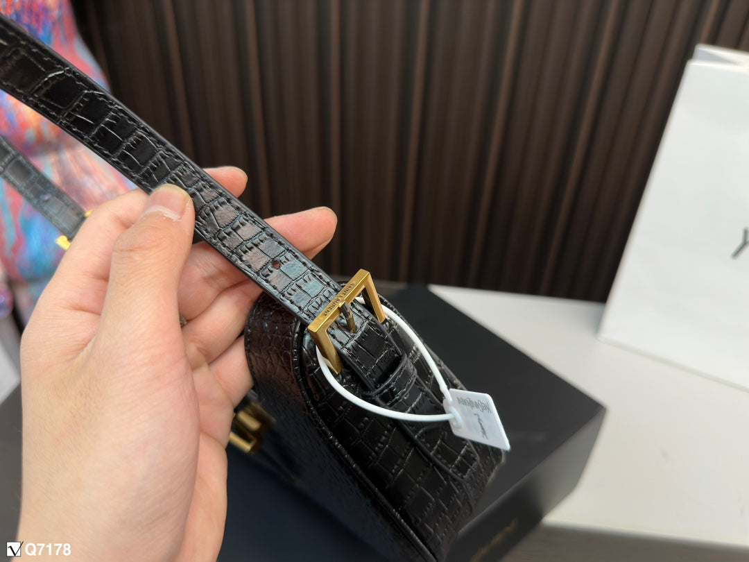 YSL-BAG-535