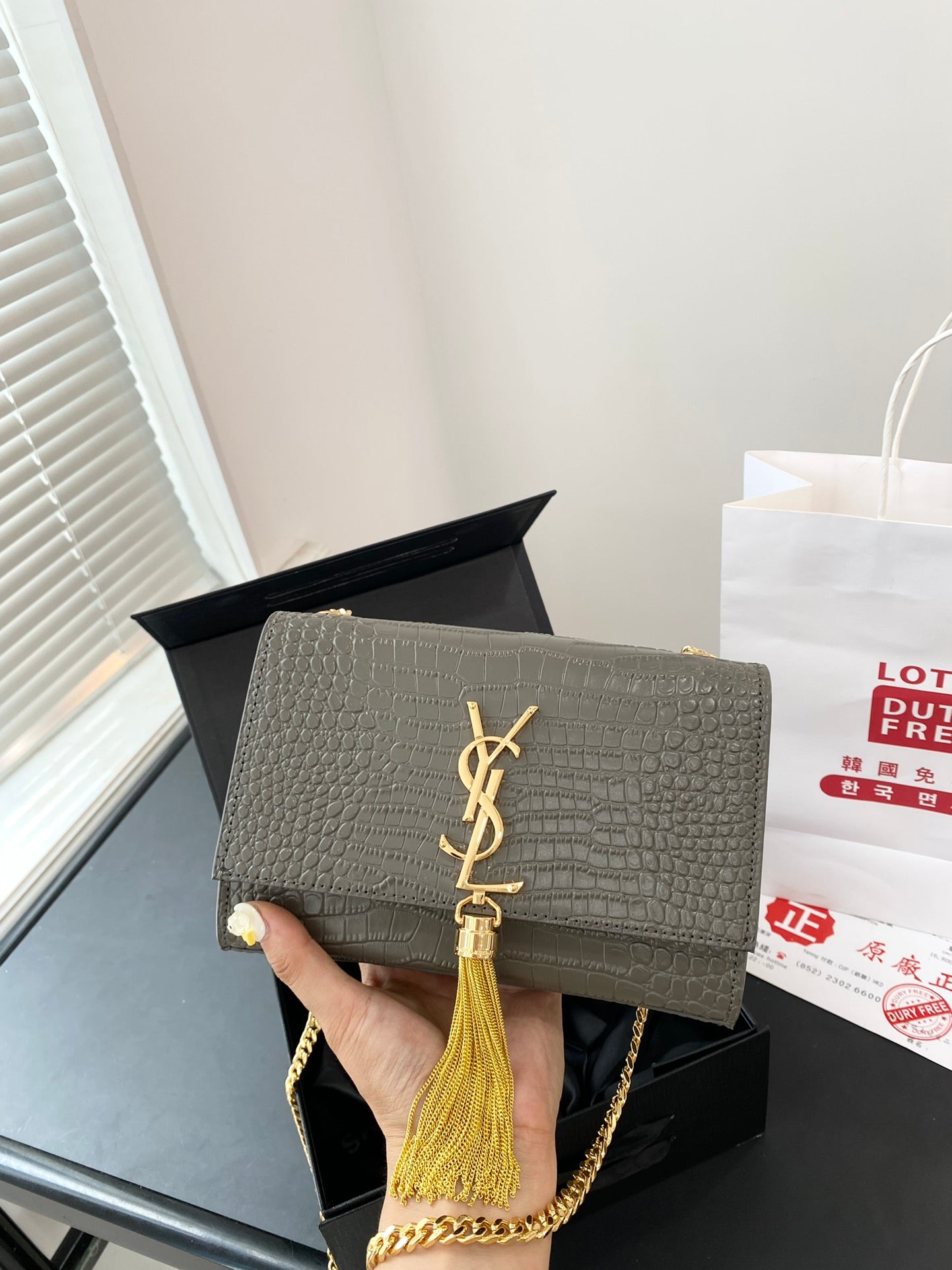 YSL-BAG-537