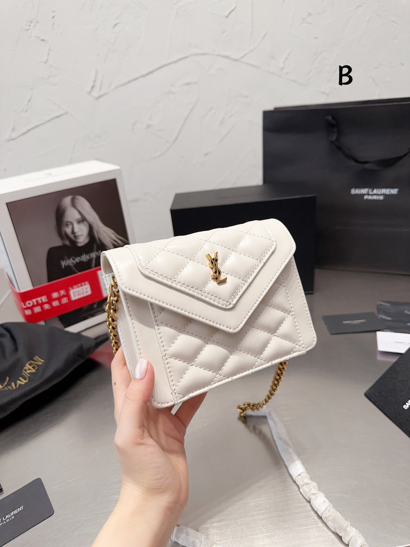 YSL-BAG-389