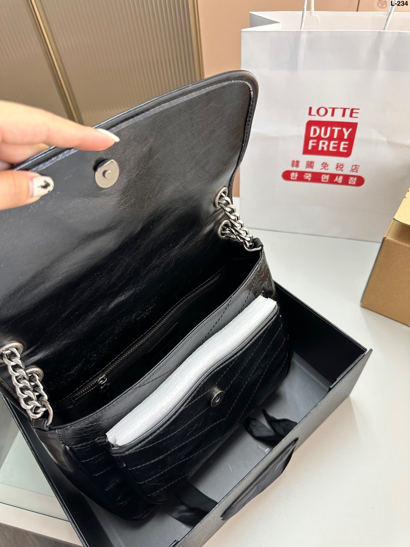 YSL-BAG-551