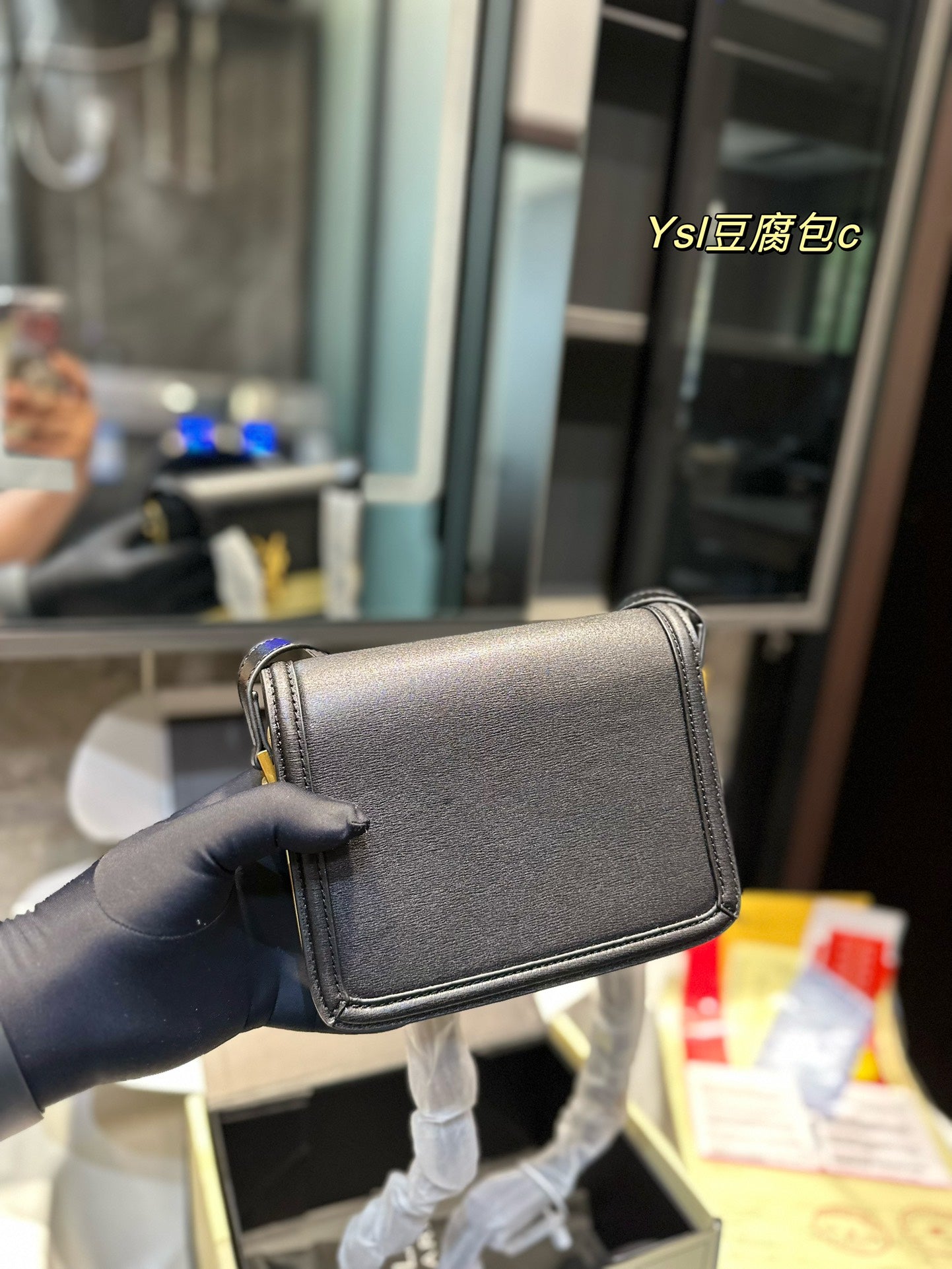 YSL-BAG-555