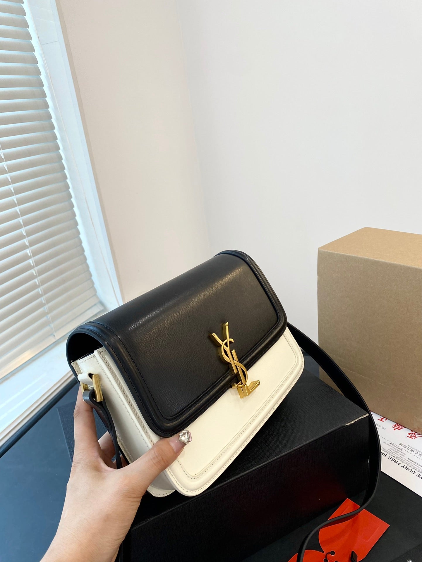 YSL-BAG-660