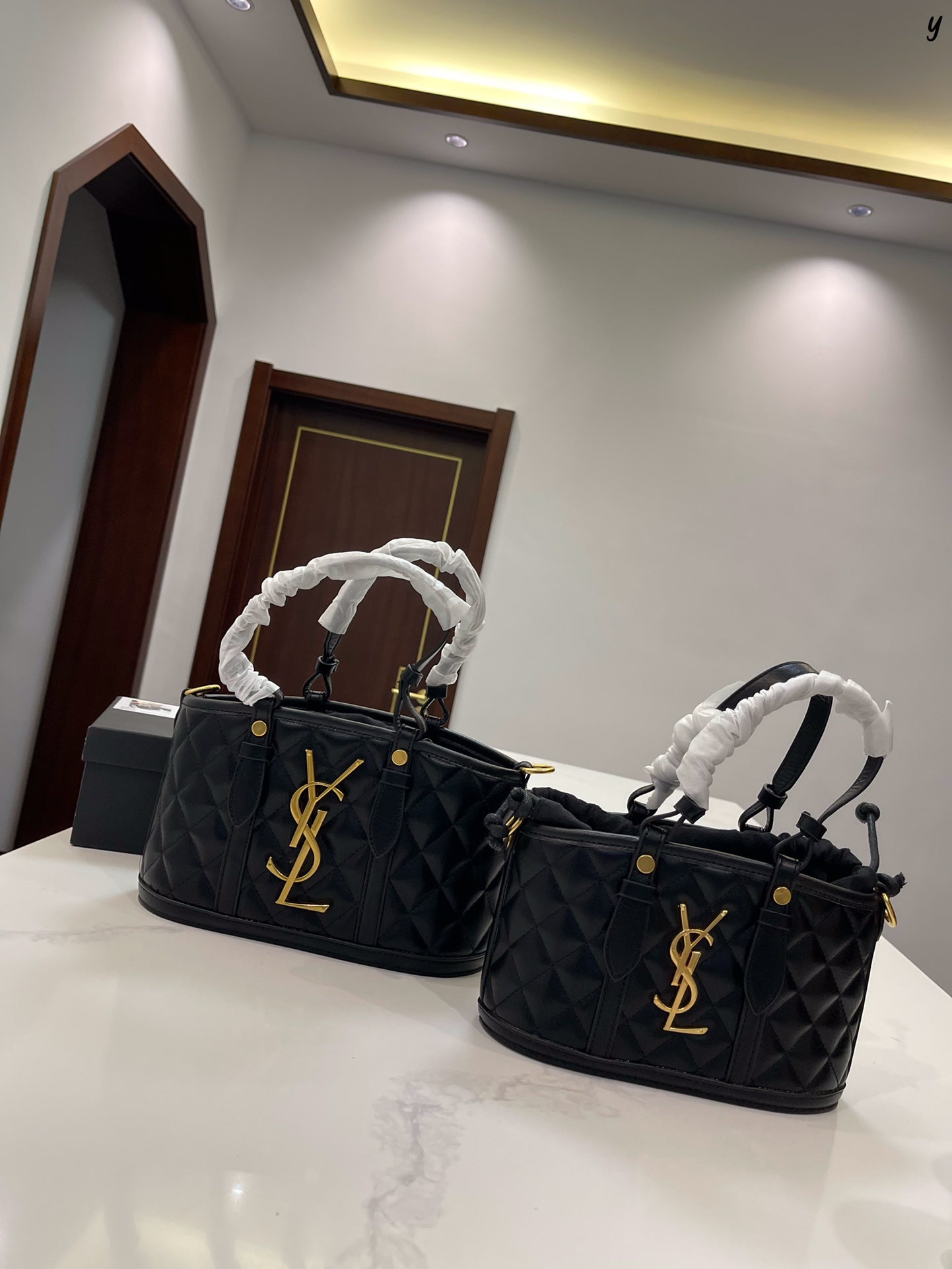 YSL-BAG-681-1