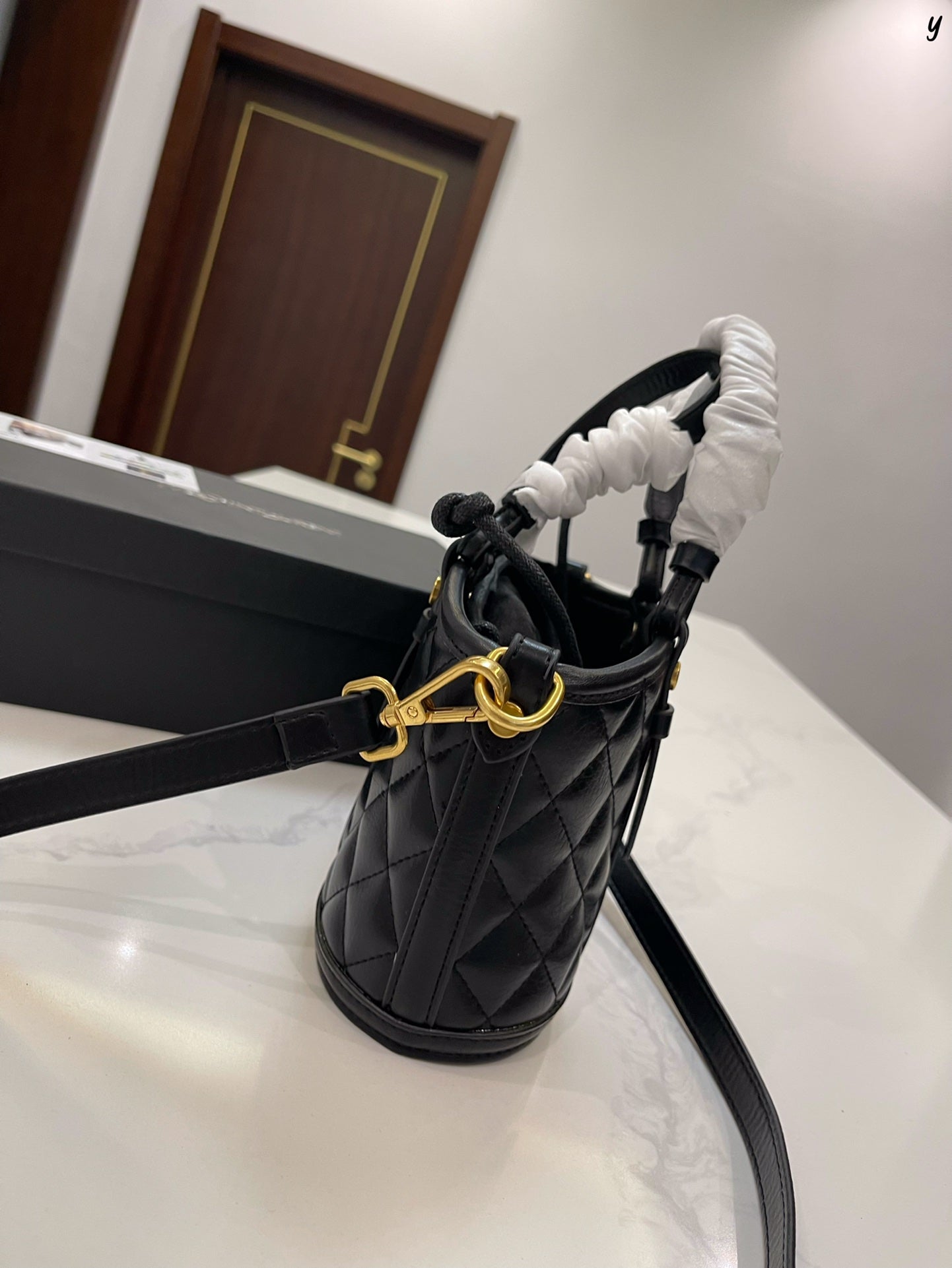 YSL-BAG-682-2