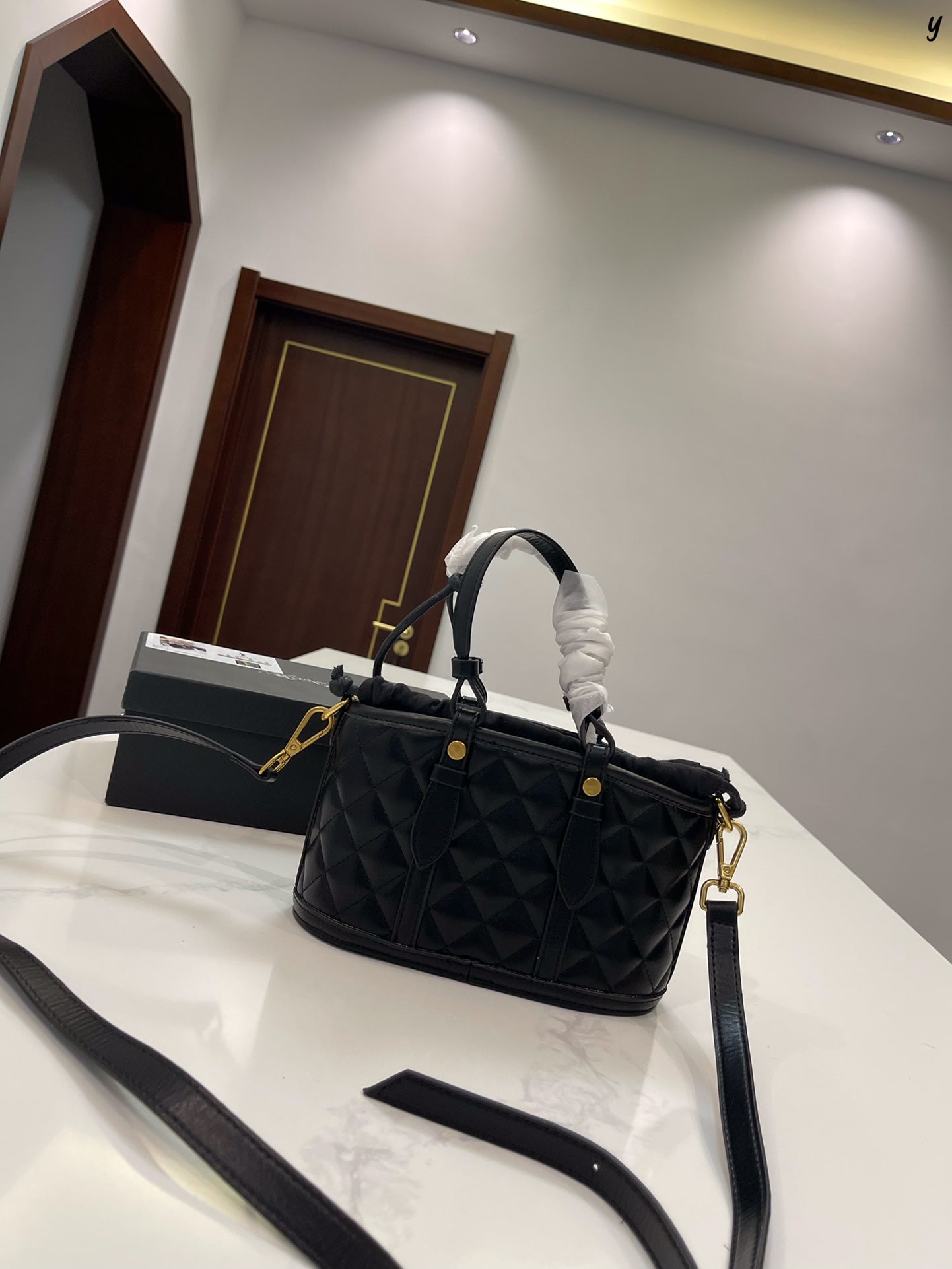 YSL-BAG-681-1