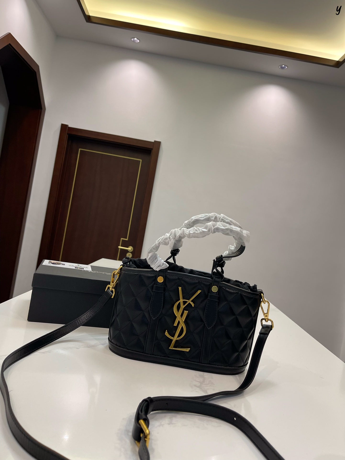 YSL-BAG-682-2