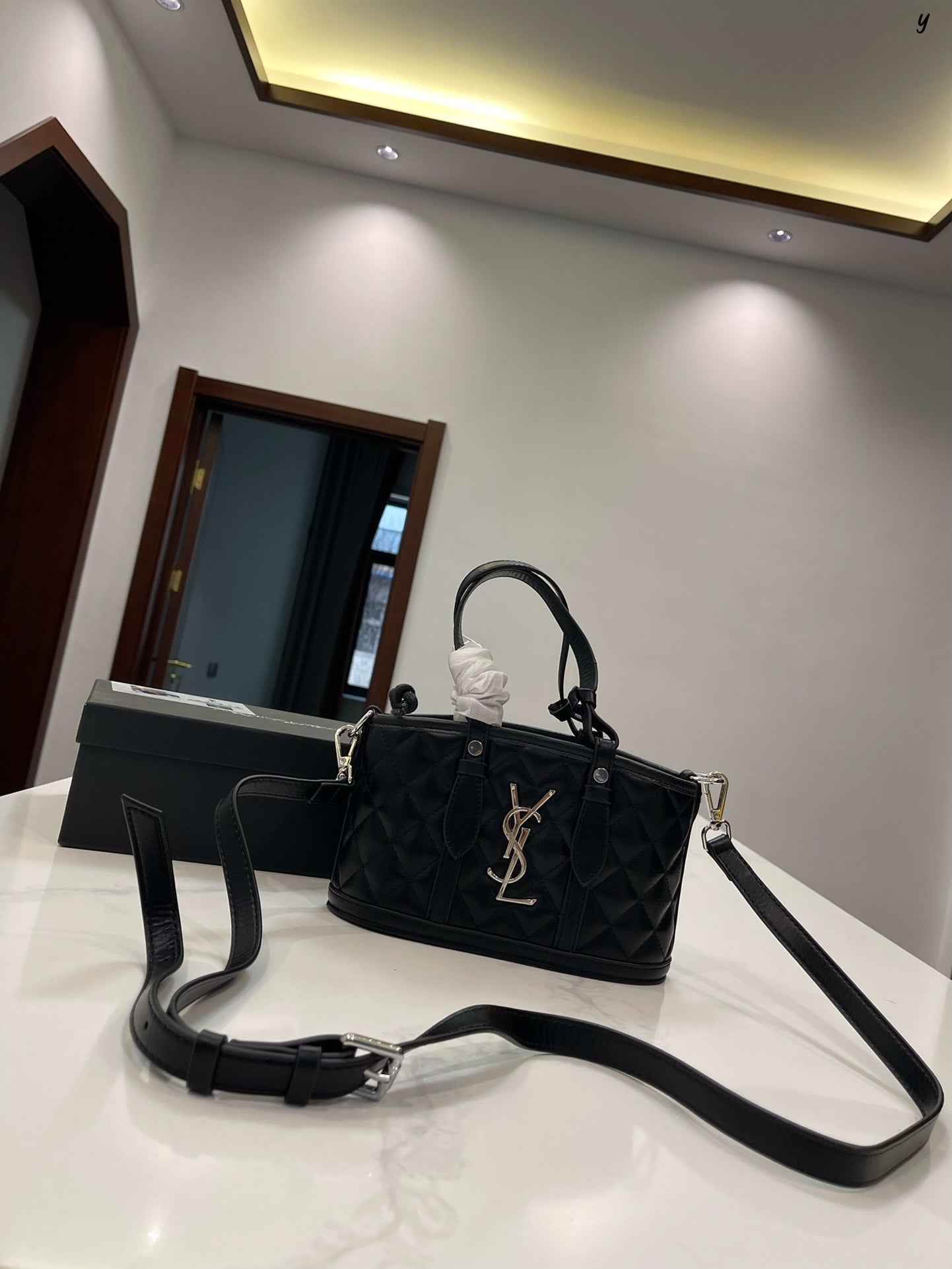 YSL-BAG-682-2