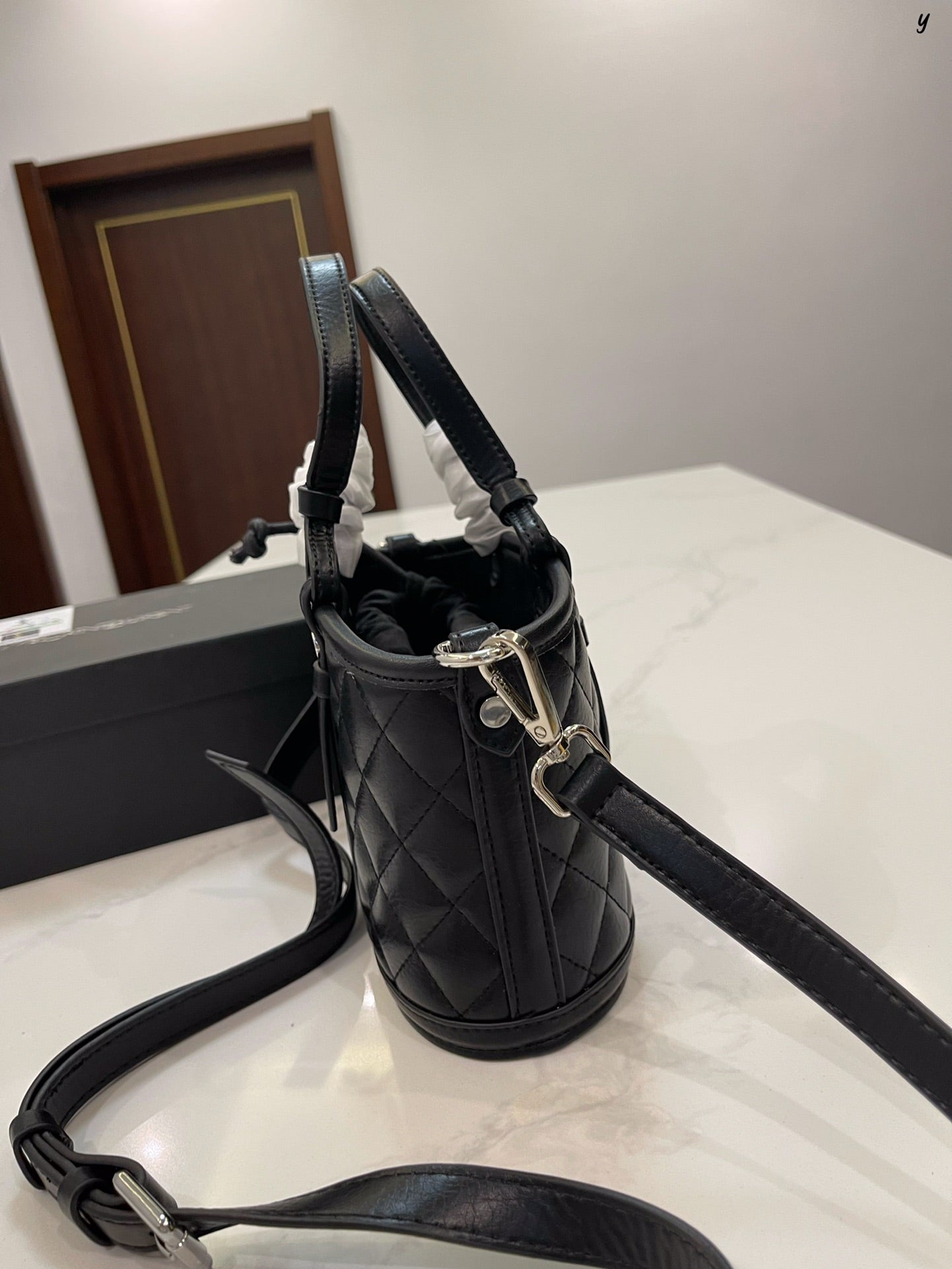 YSL-BAG-681-1