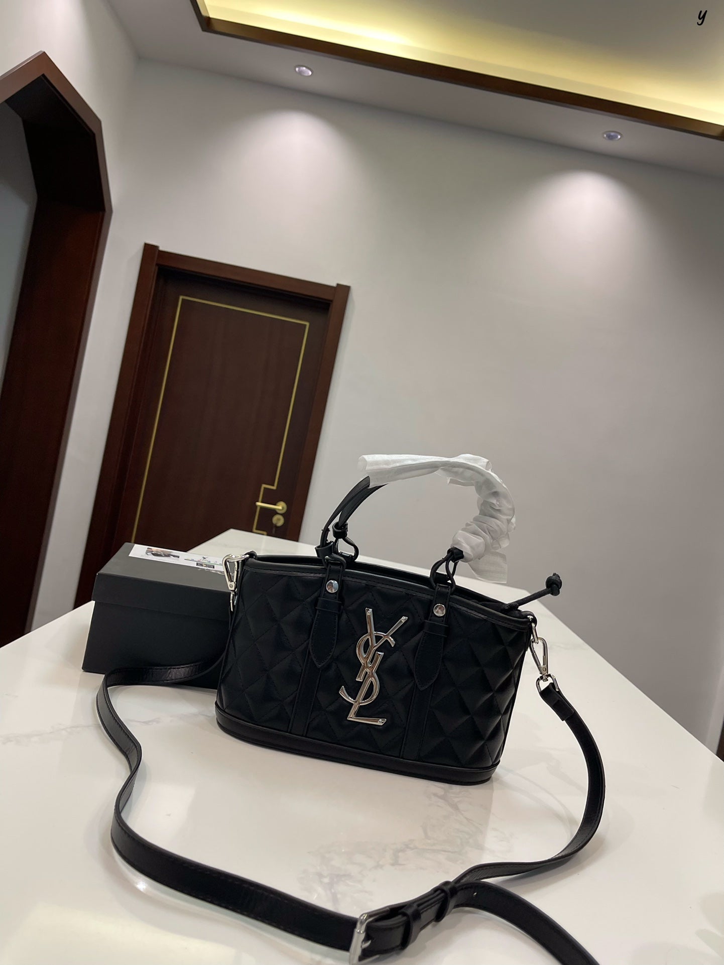 YSL-BAG-682-2