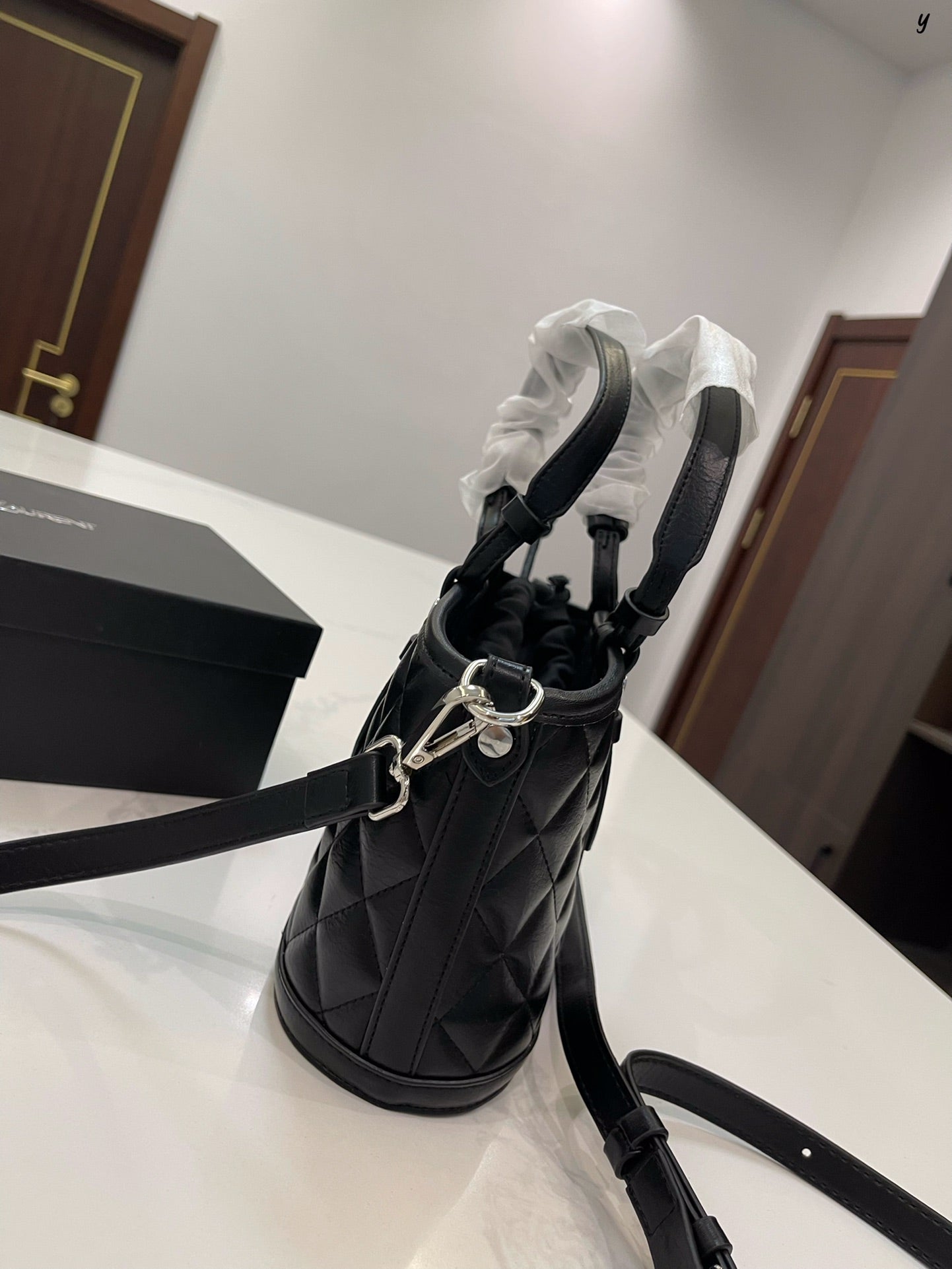 YSL-BAG-681-1