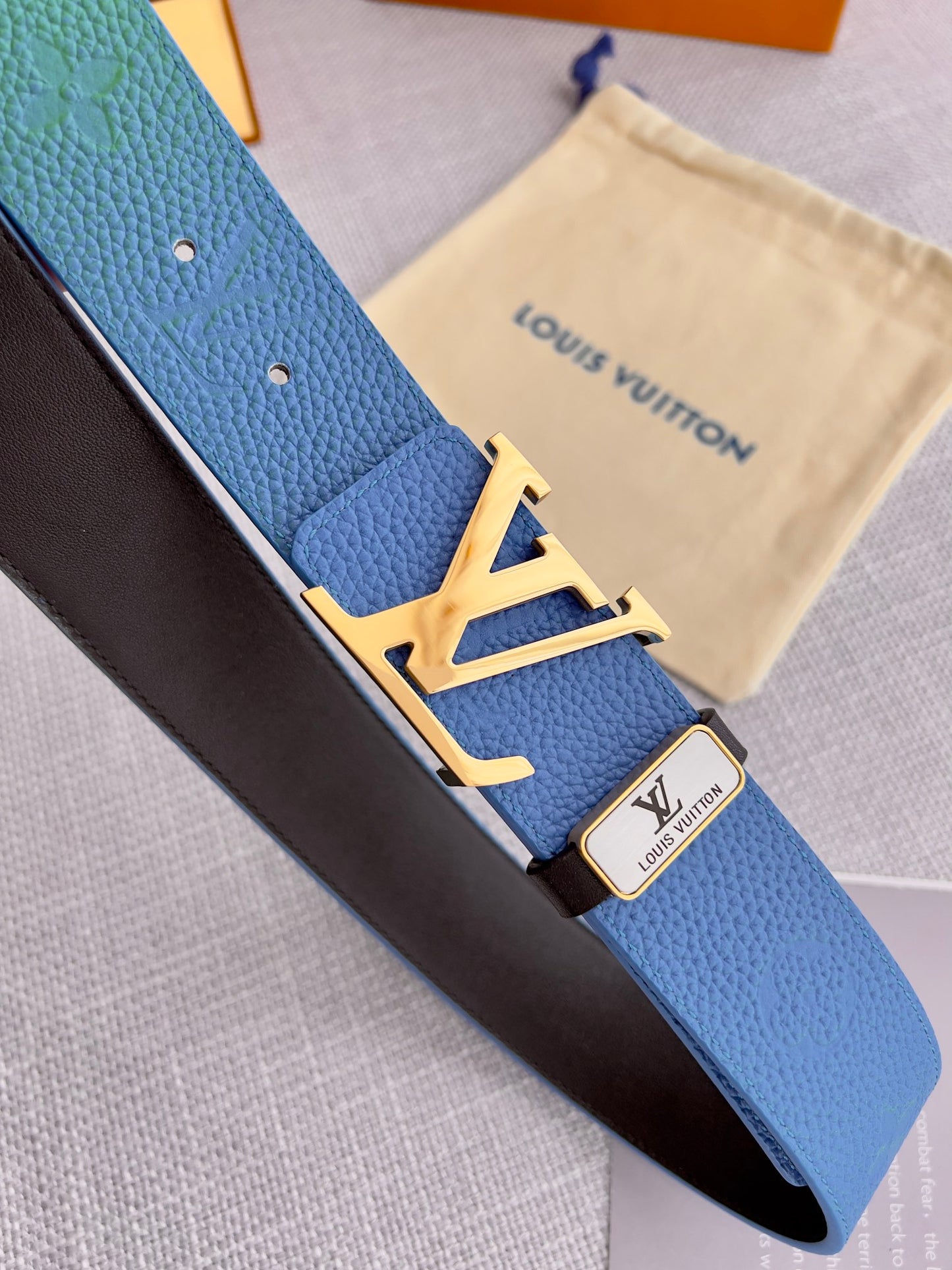 Belt-lv-17