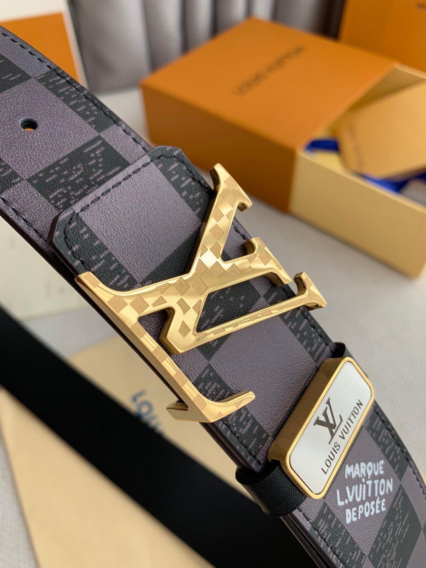 Belt-lv-19