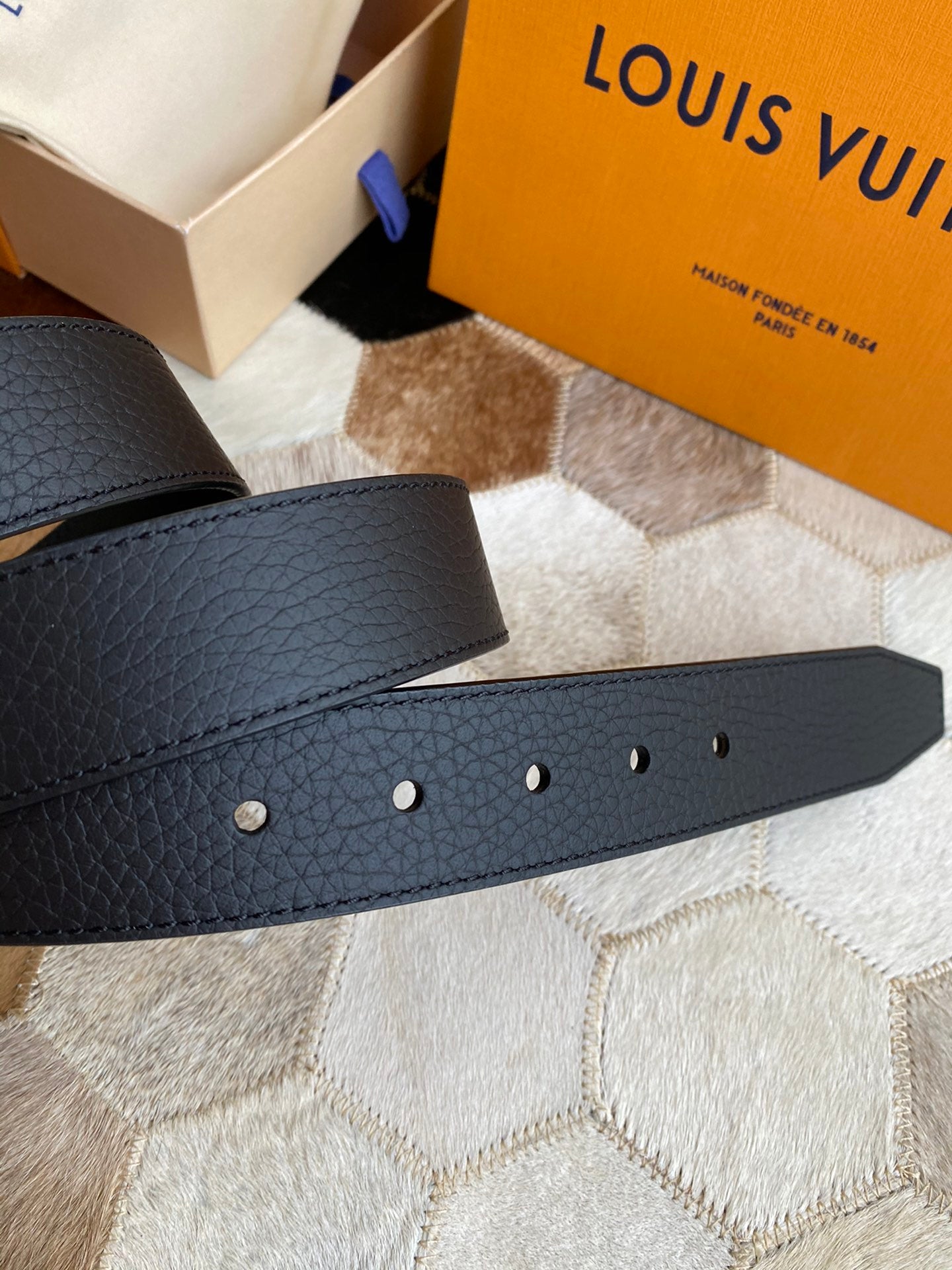 Belt-lv-23