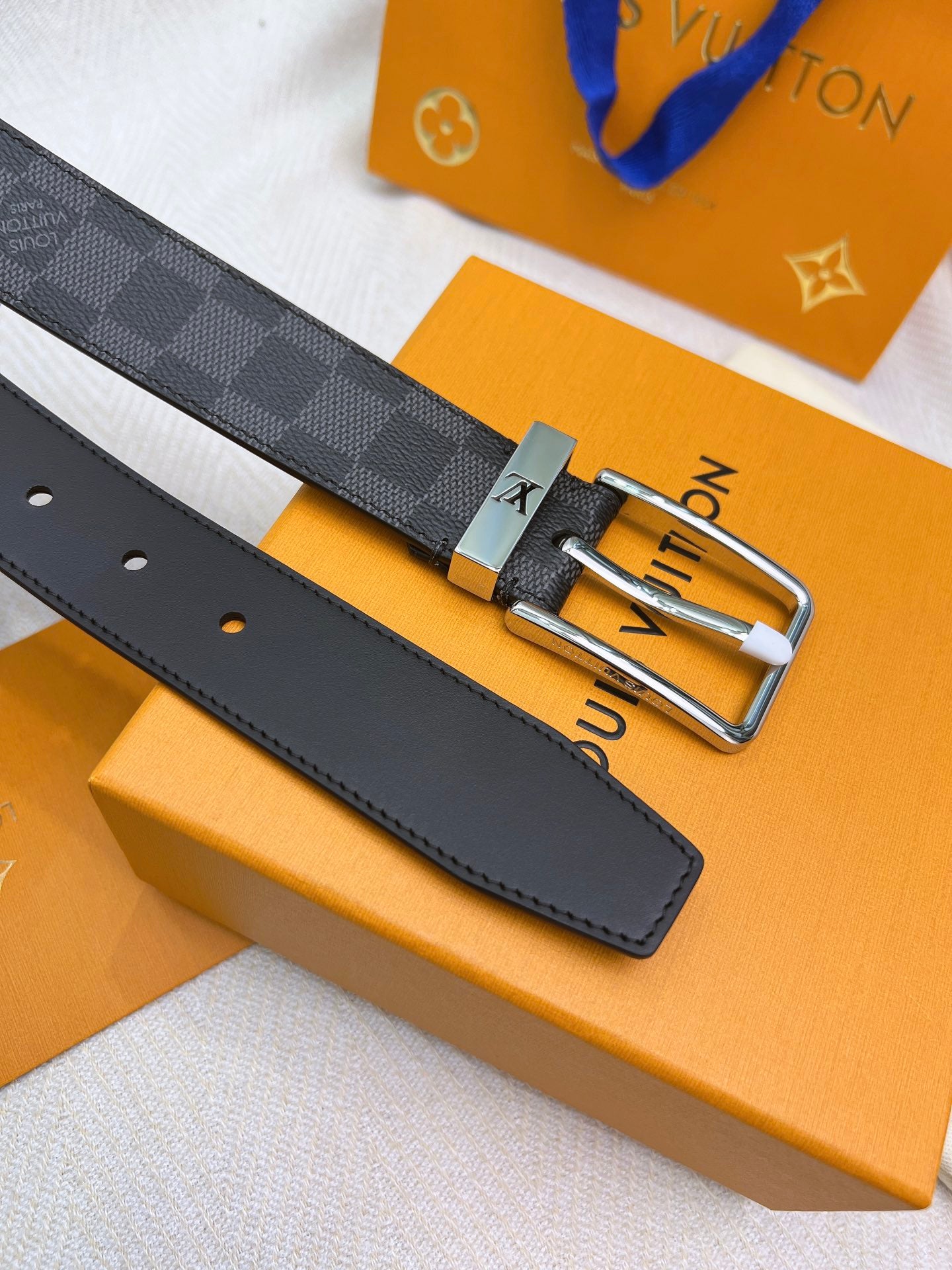 Belt-lv-26