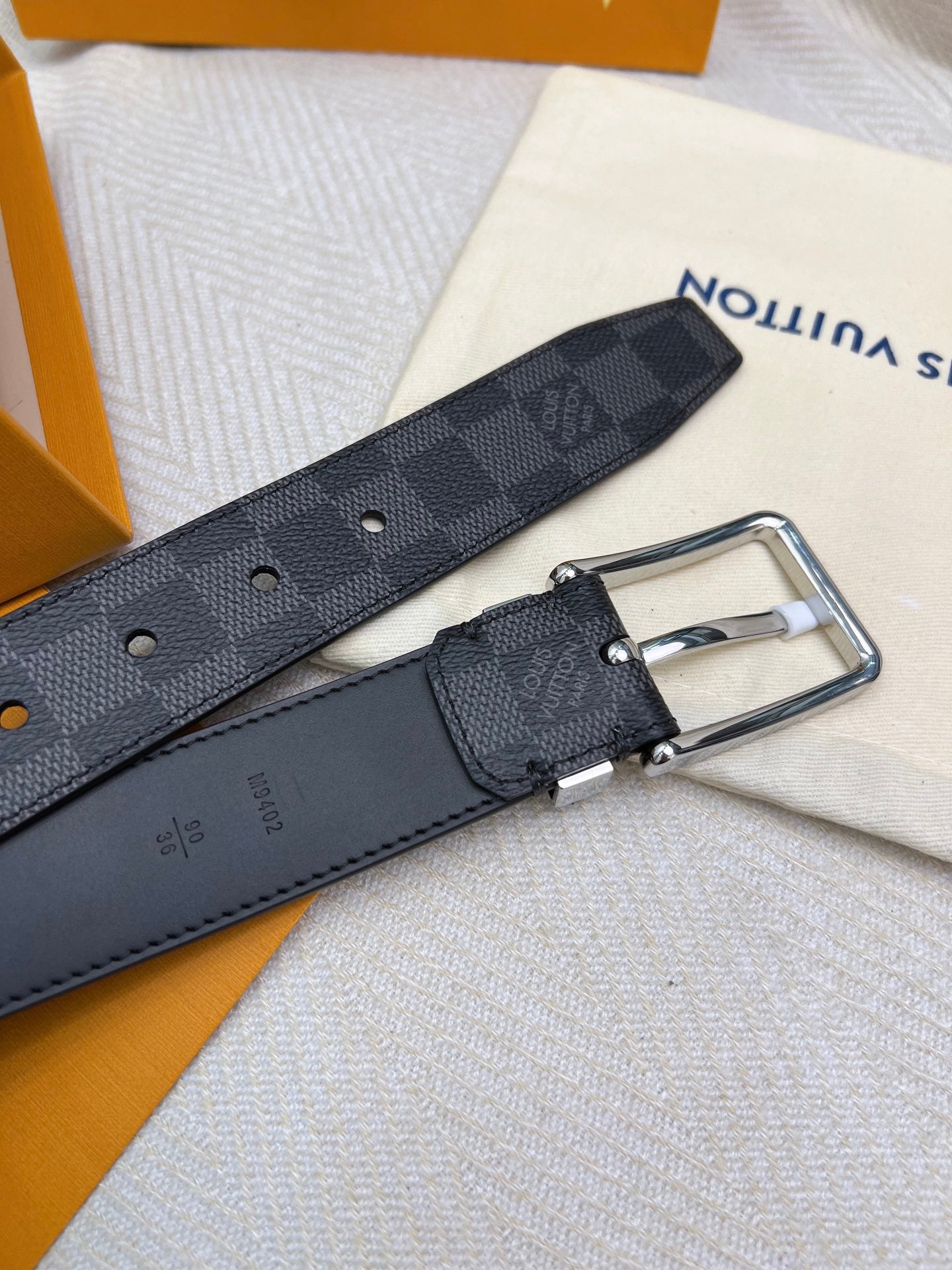 Belt-lv-26