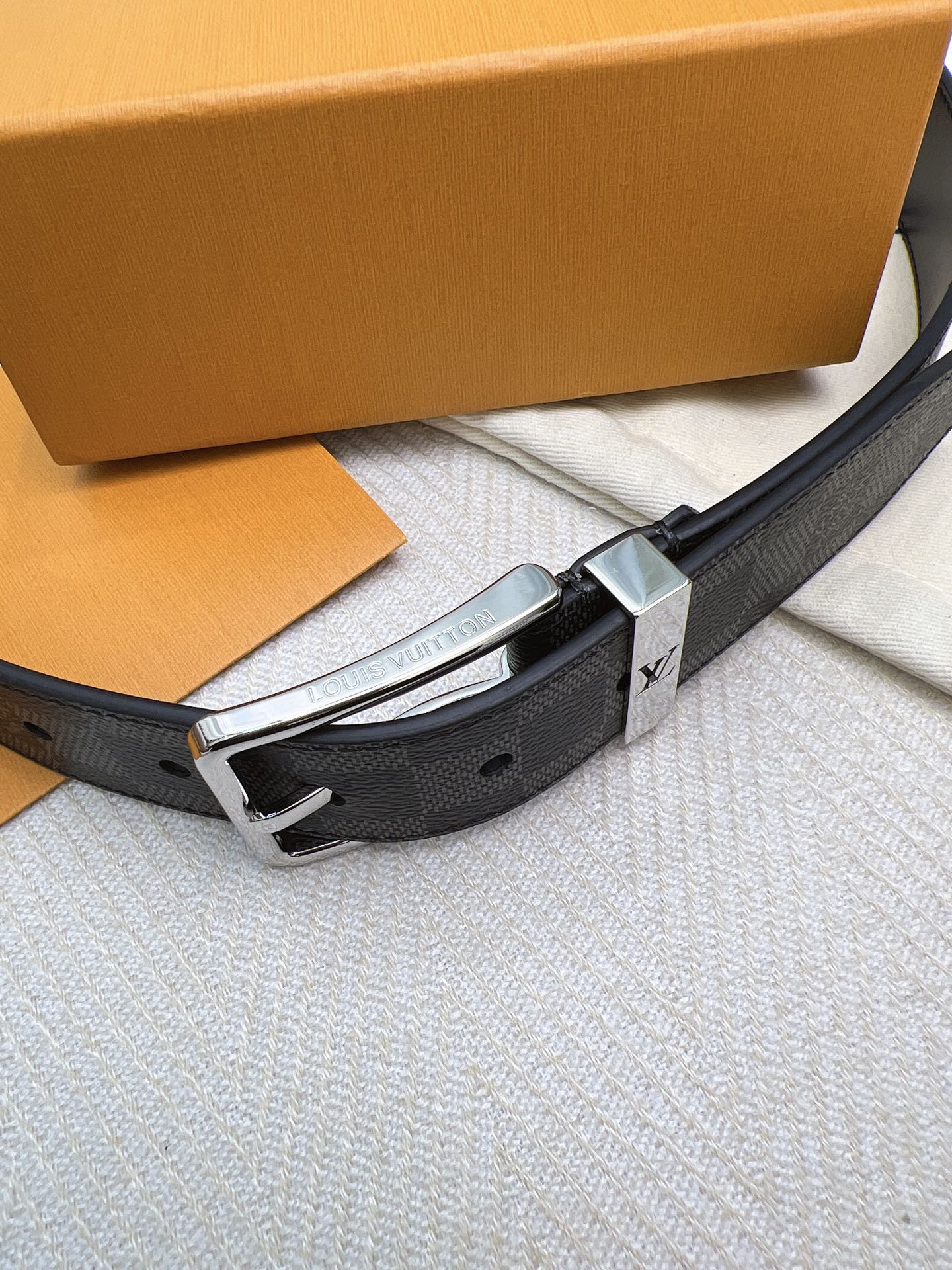 Belt-lv-26