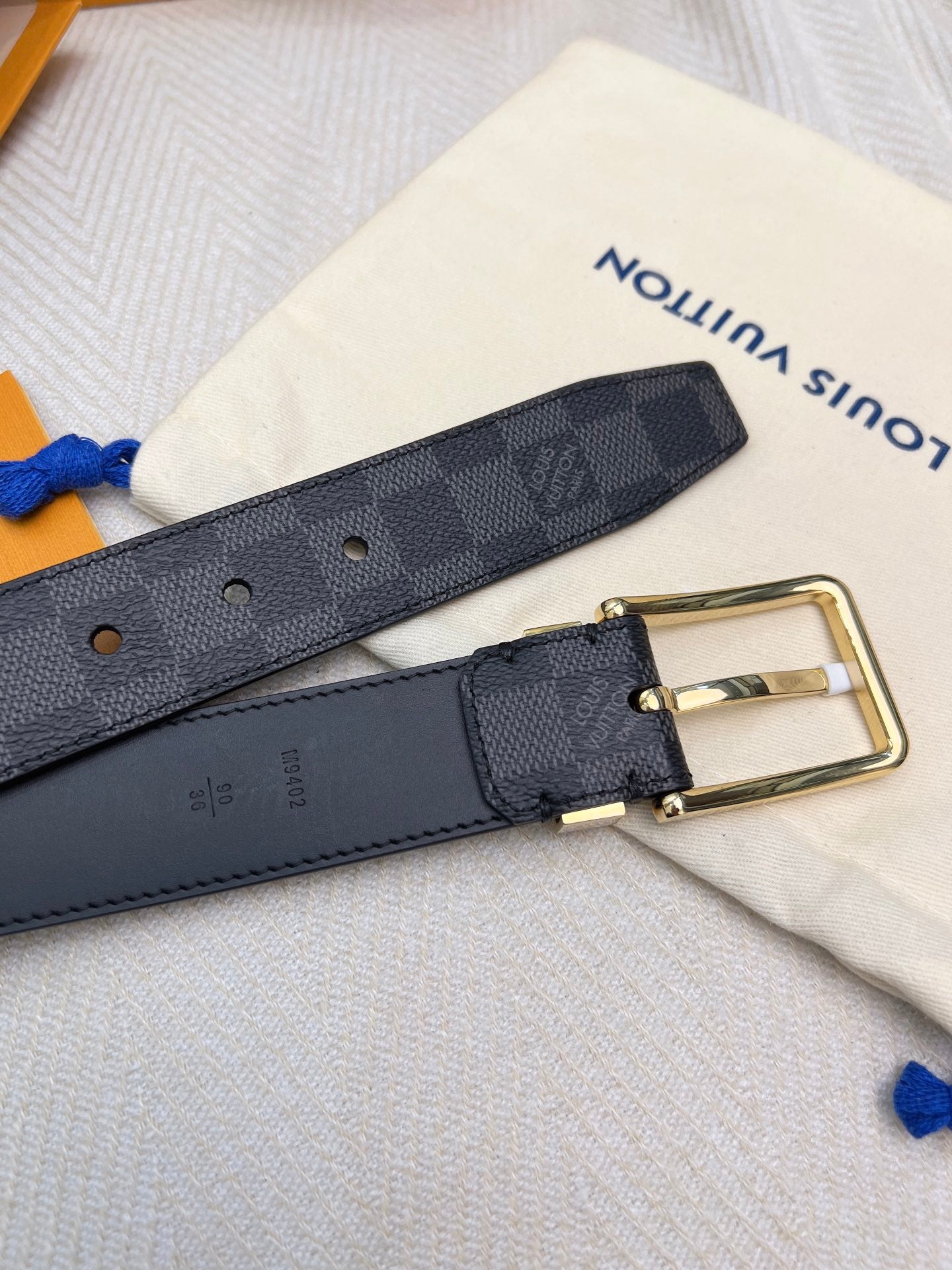 Belt-lv-26