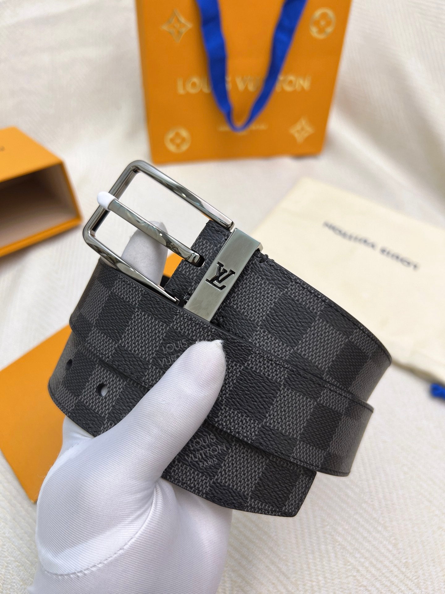 Belt-lv-26