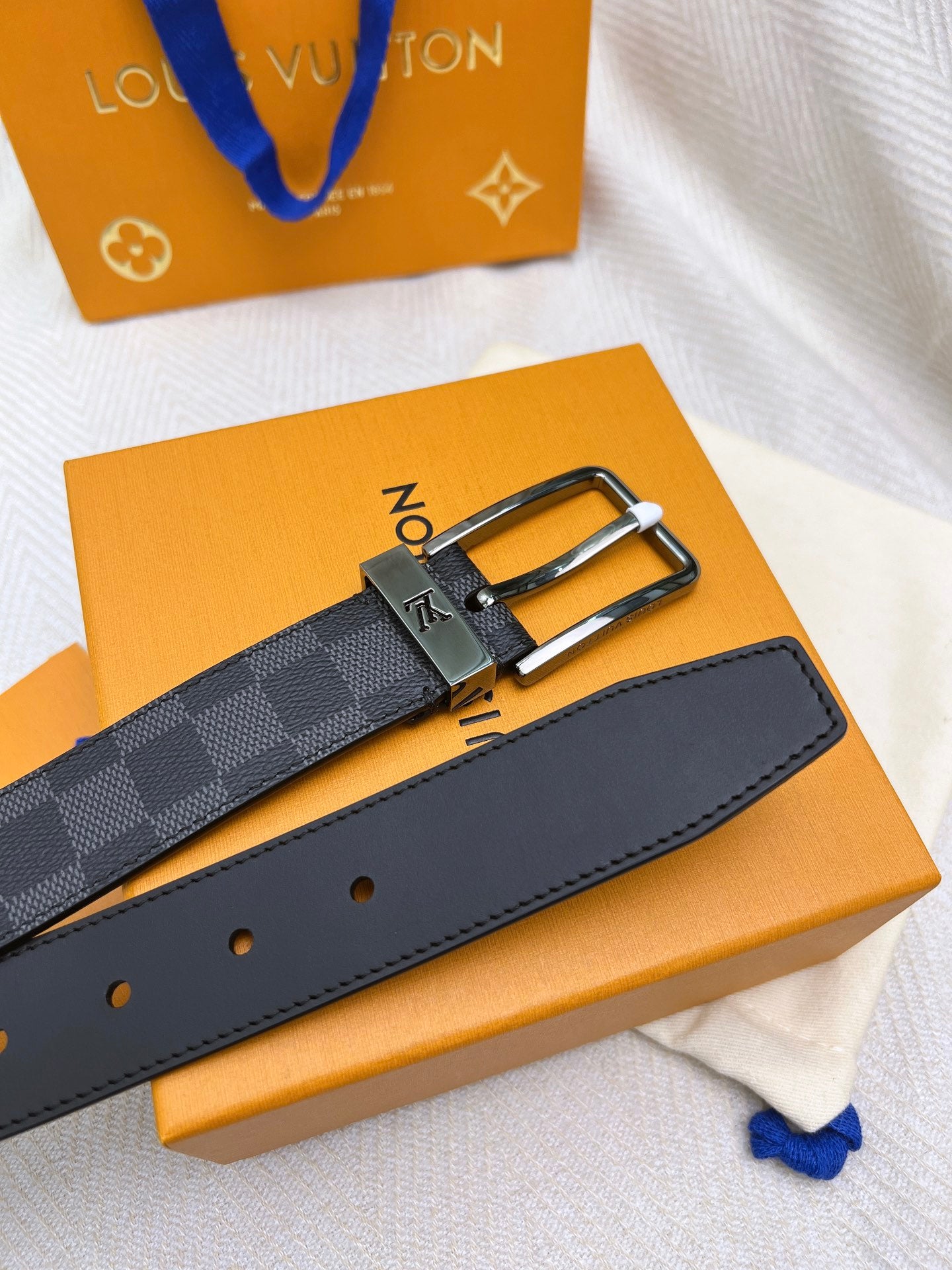 Belt-lv-26