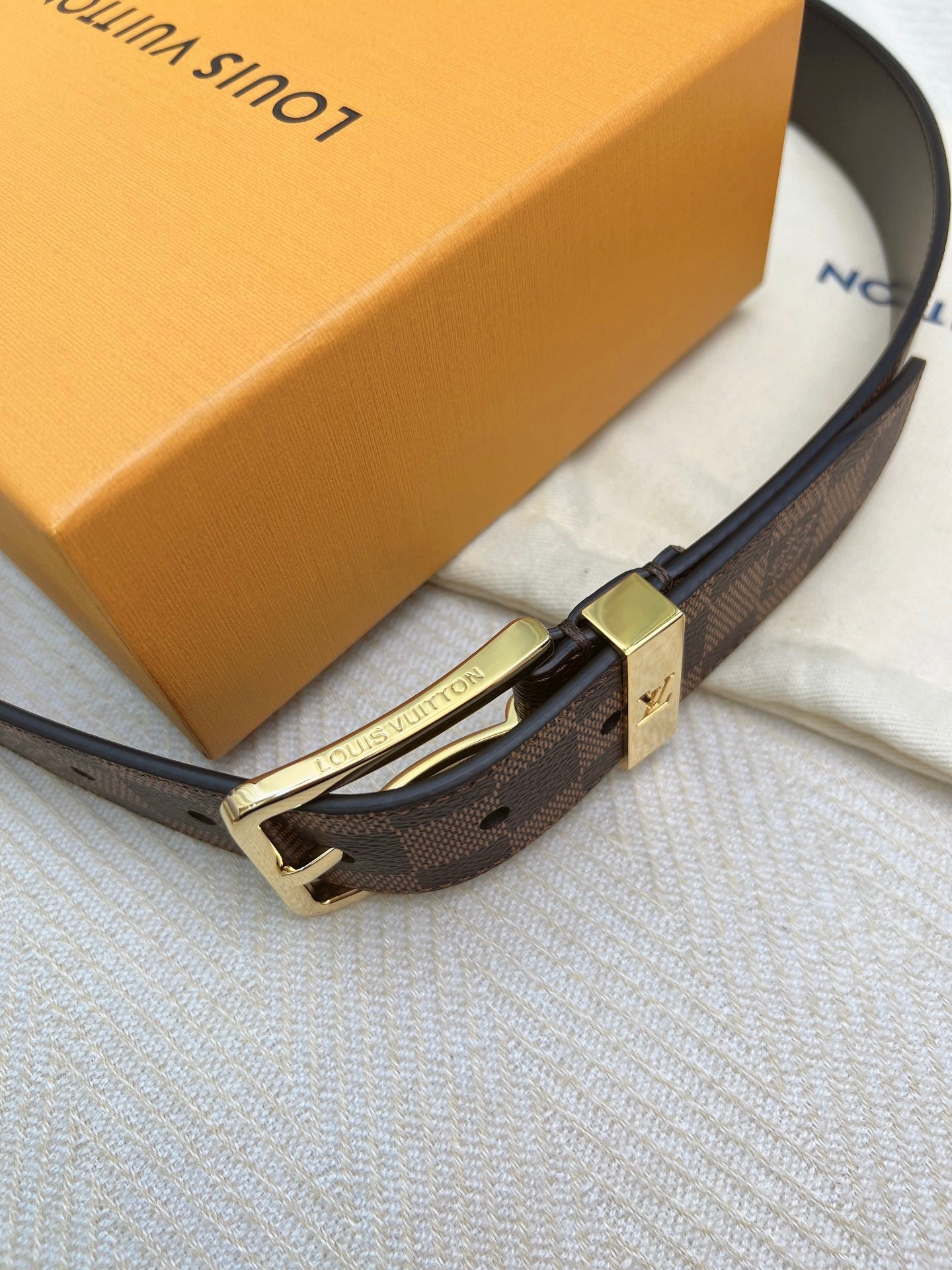 Belt-lv-26