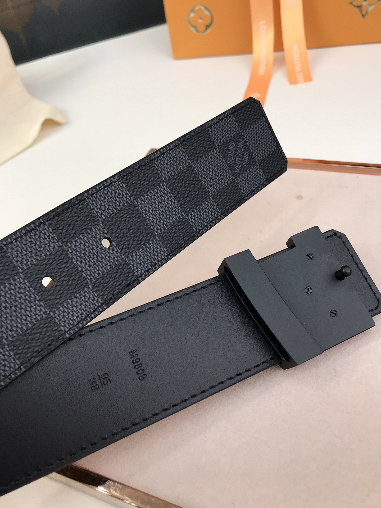 Belt-lv-29