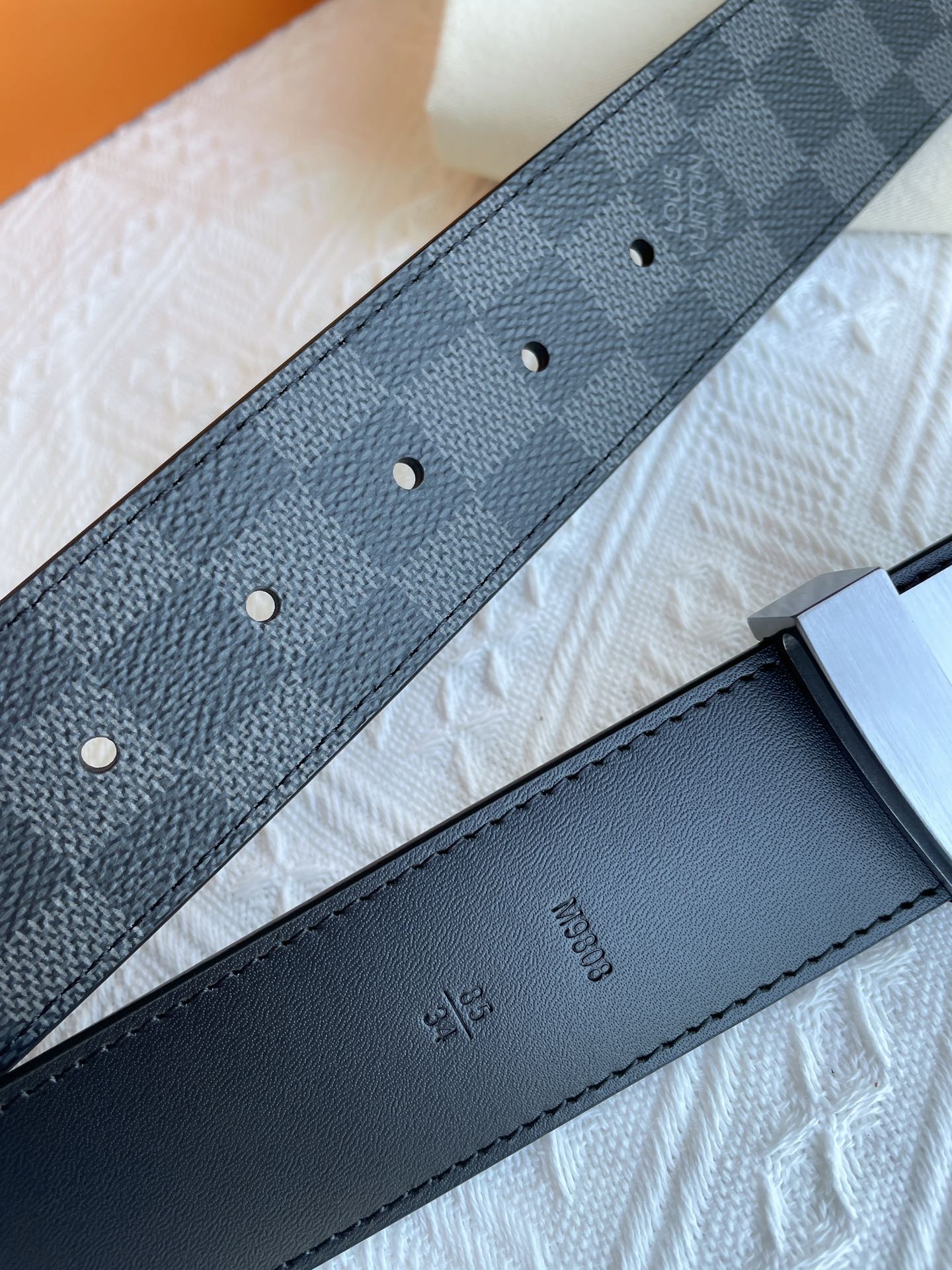 Belt-lv-31