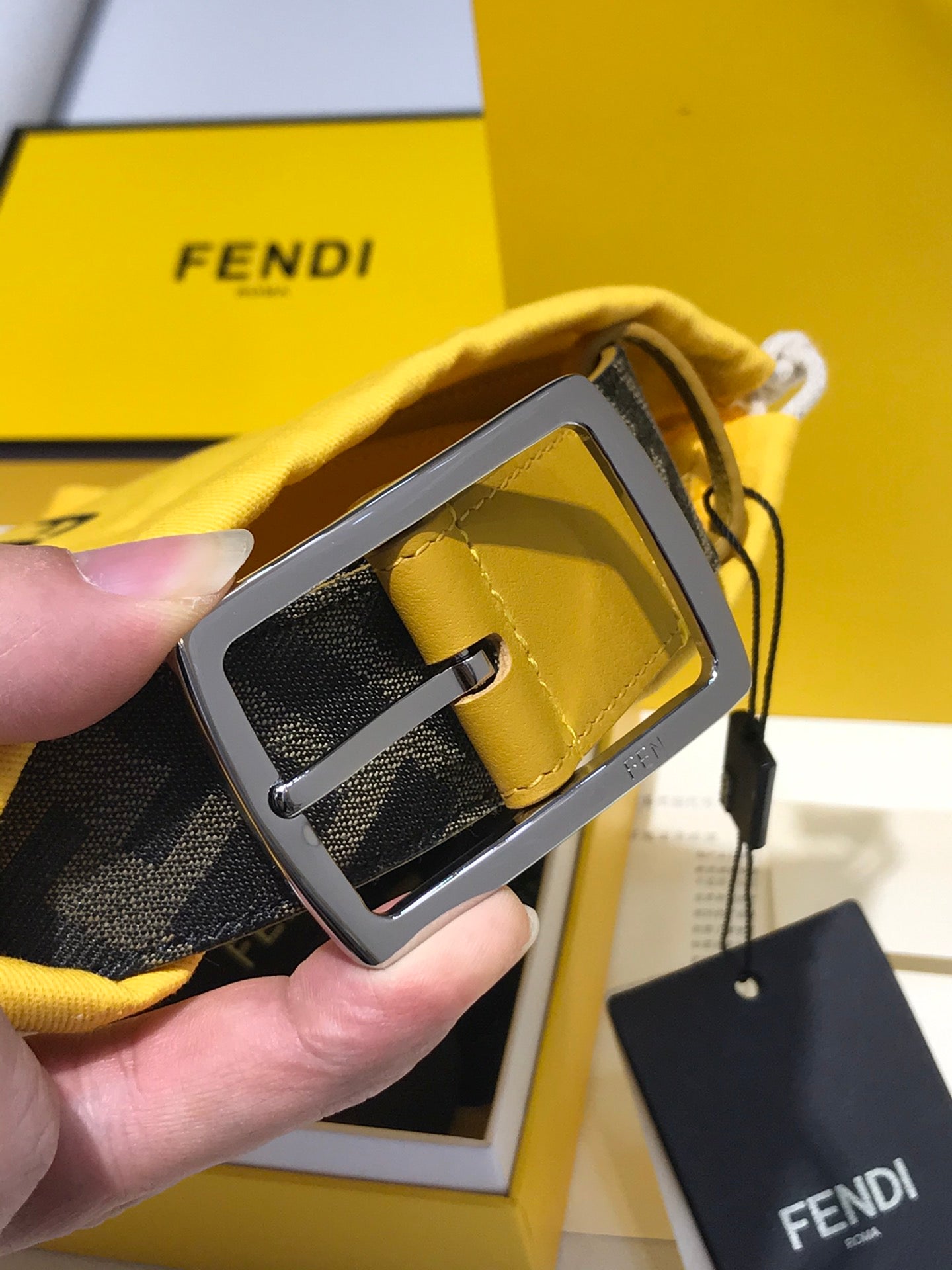Belt-Fendi-11
