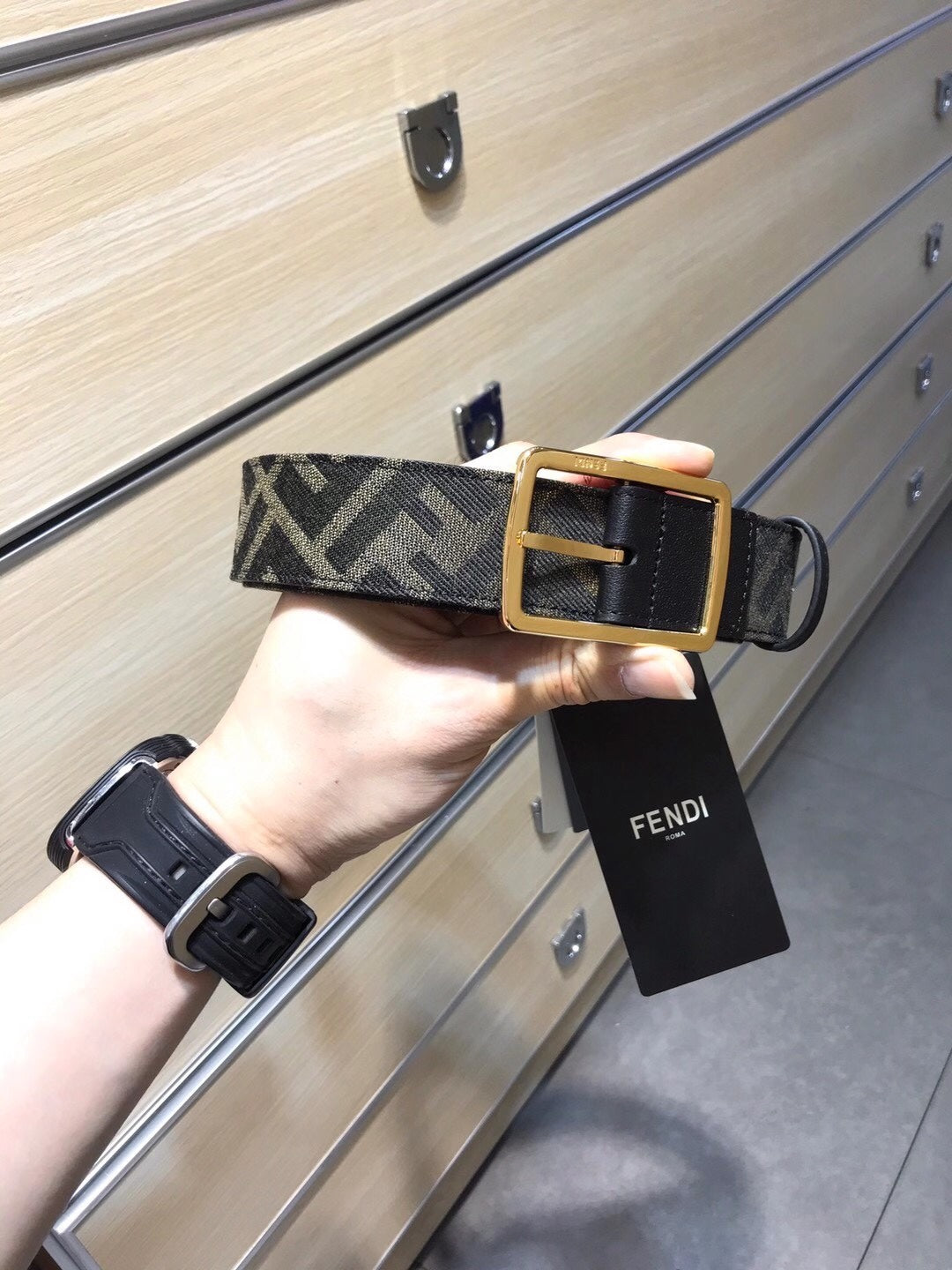 Belt-Fendi-11