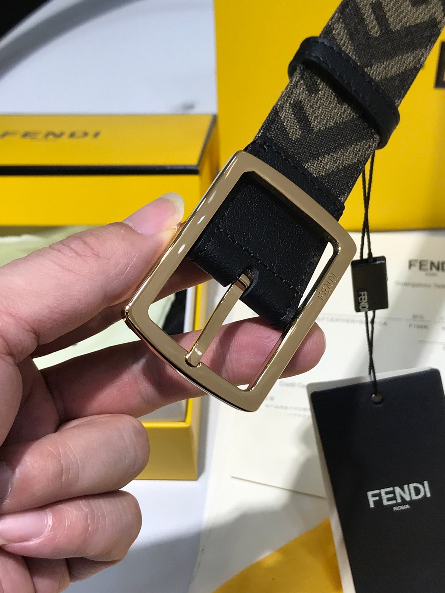 Belt-Fendi-11