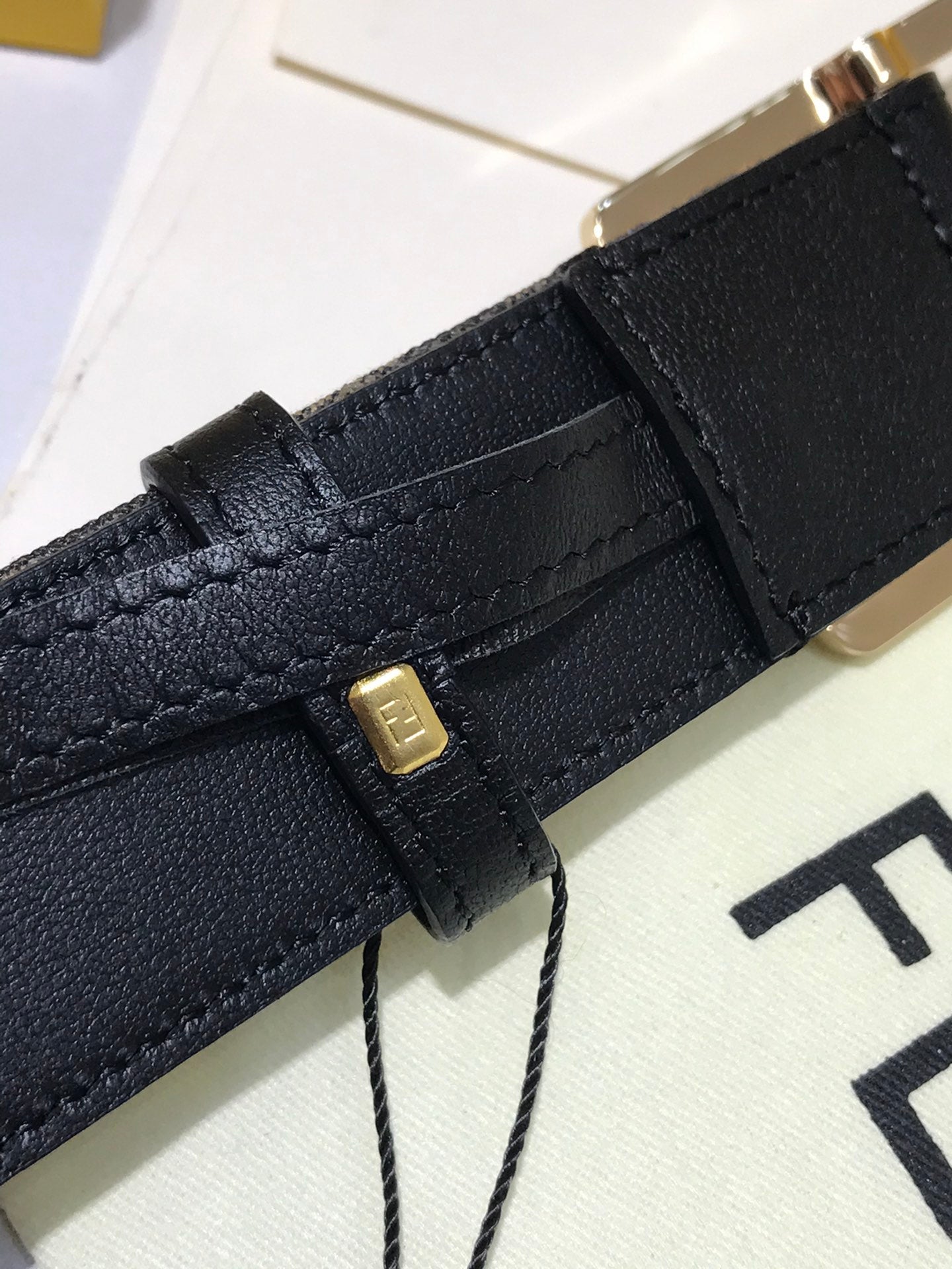 Belt-Fendi-11