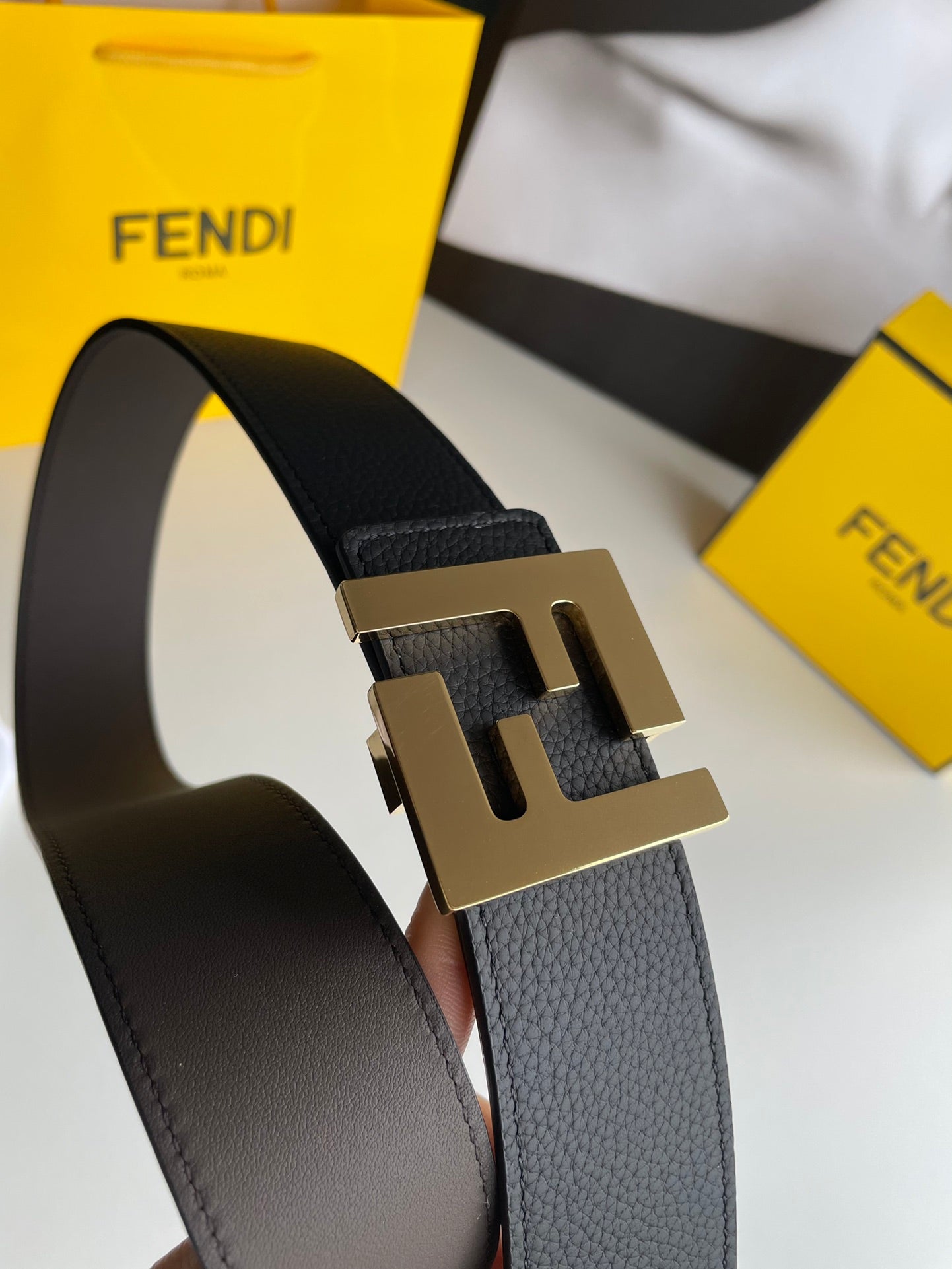 Belt-Fendi-13