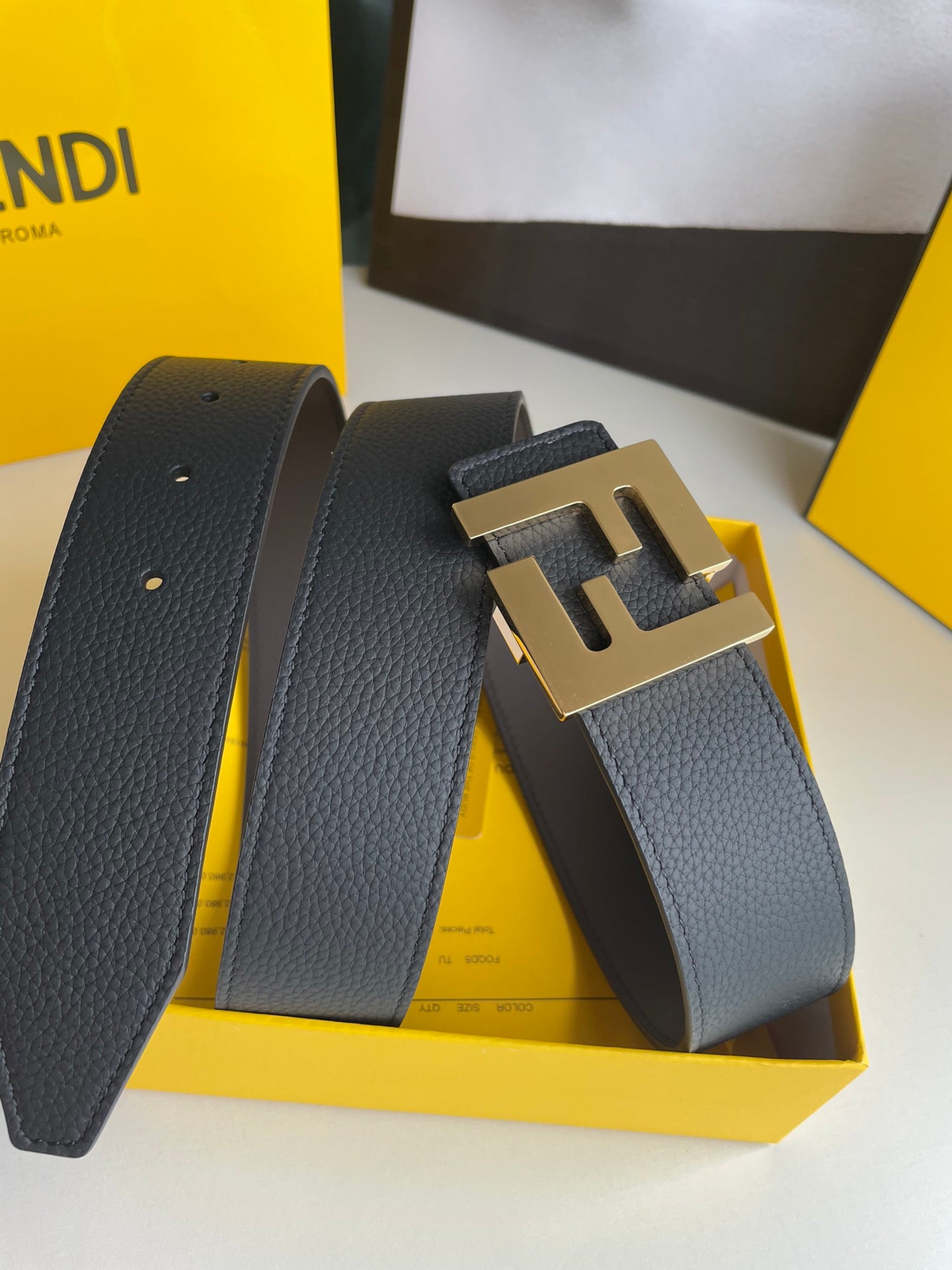 Belt-Fendi-13