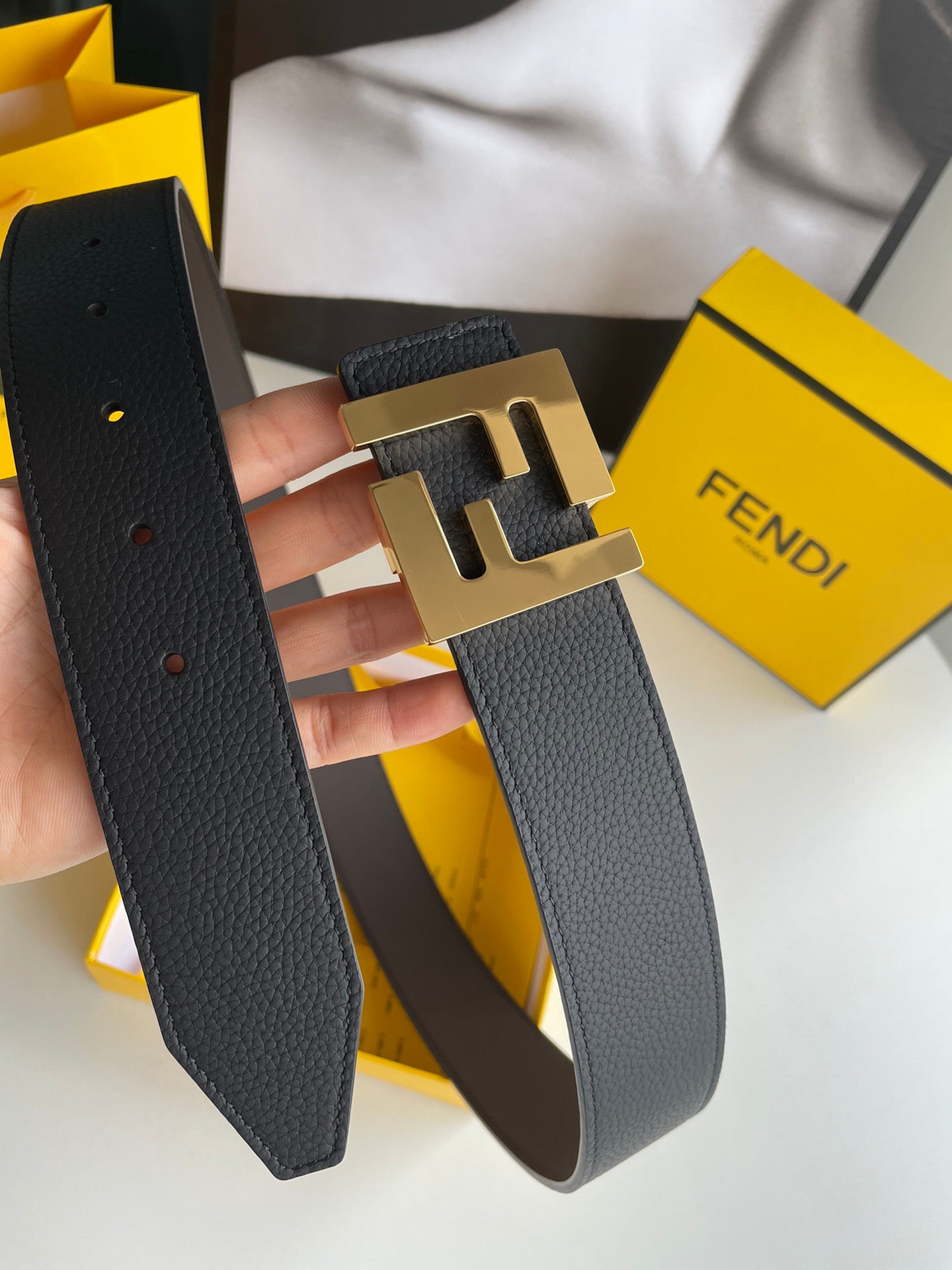 Belt-Fendi-13
