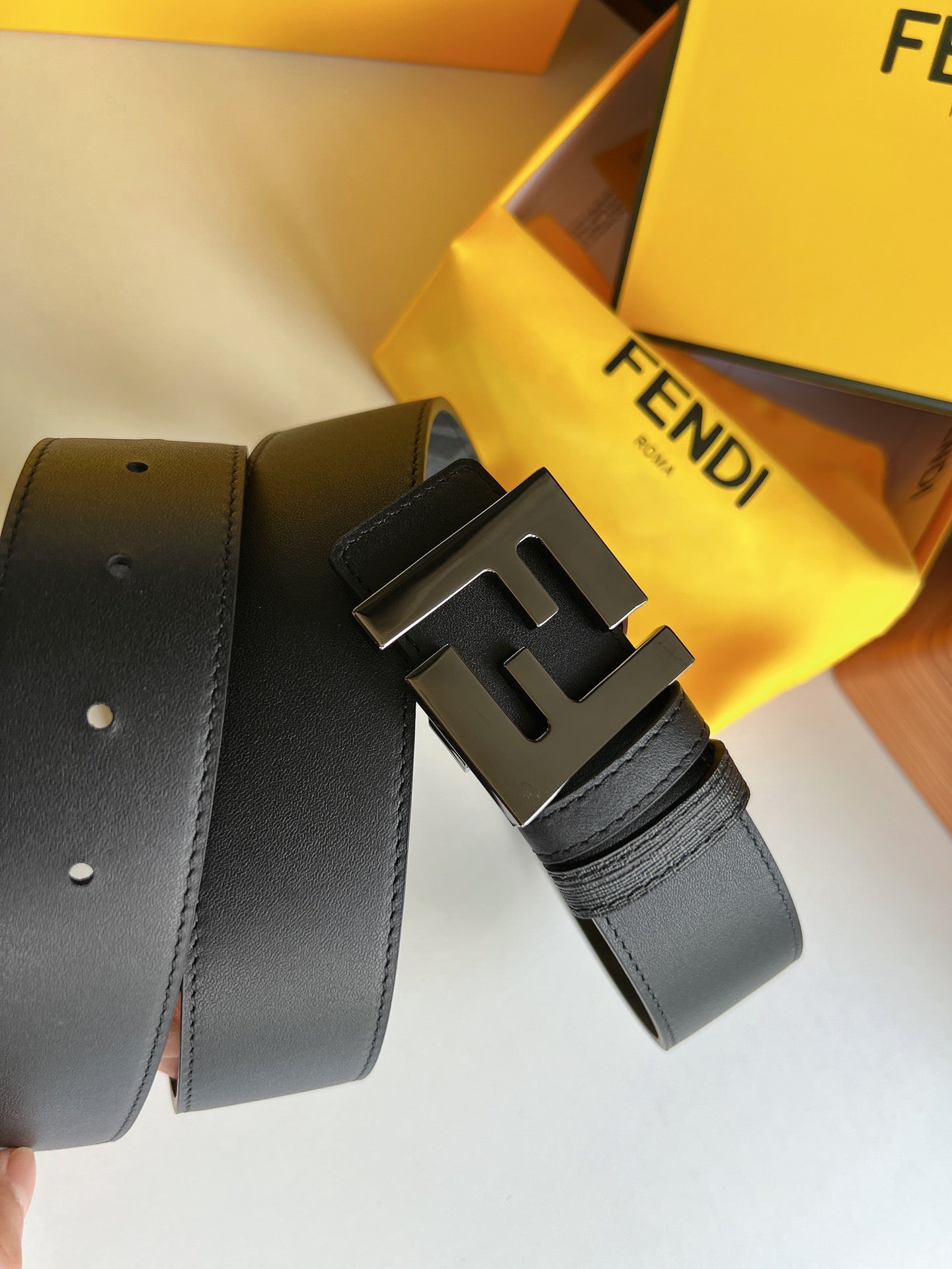 Belt-Fendi-19