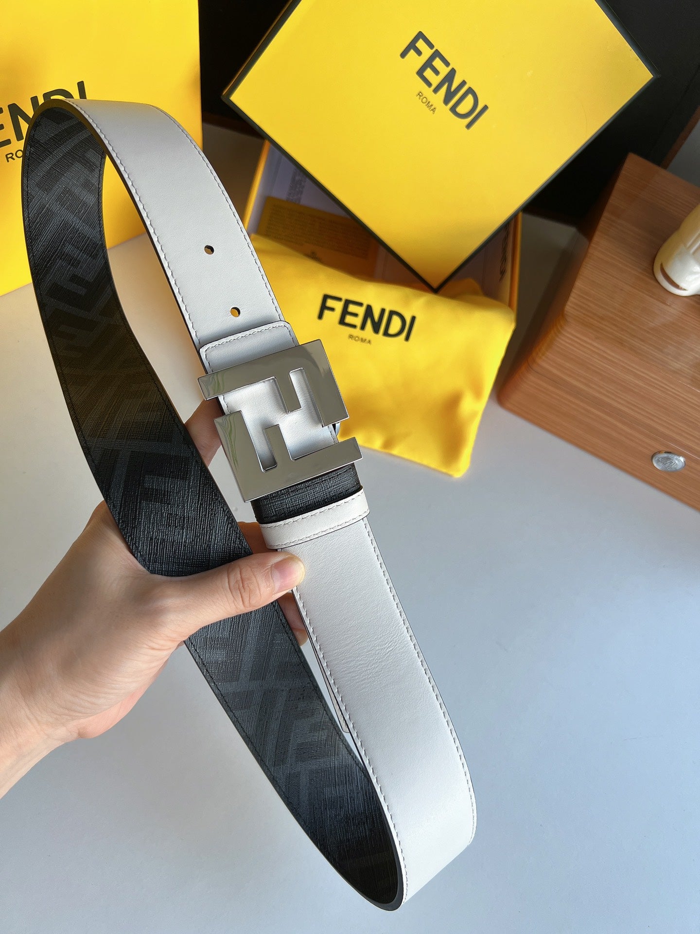 Belt-Fendi-19