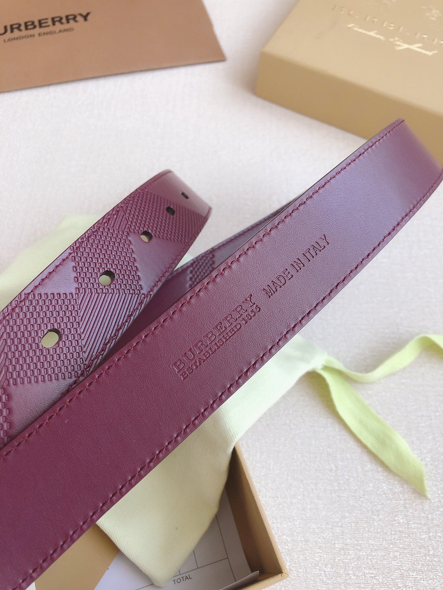 Belt-Burberry-01
