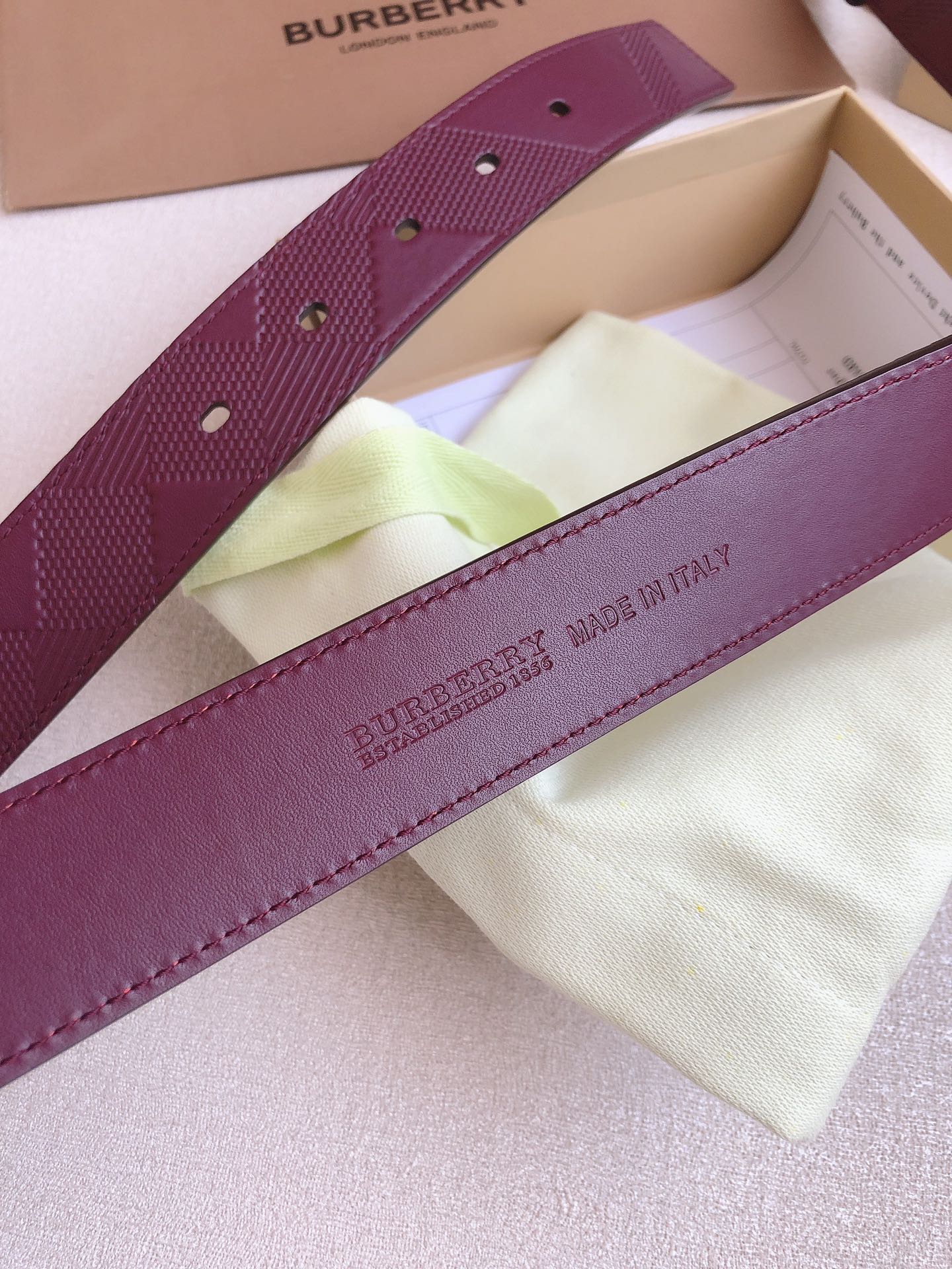 Belt-Burberry-01