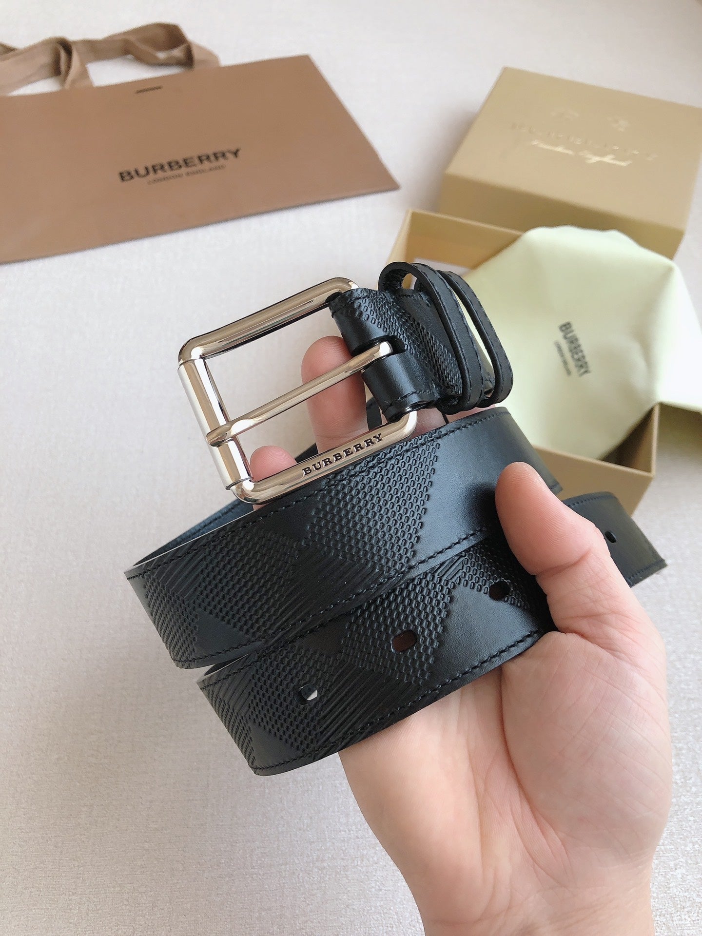 Belt-Burberry-01