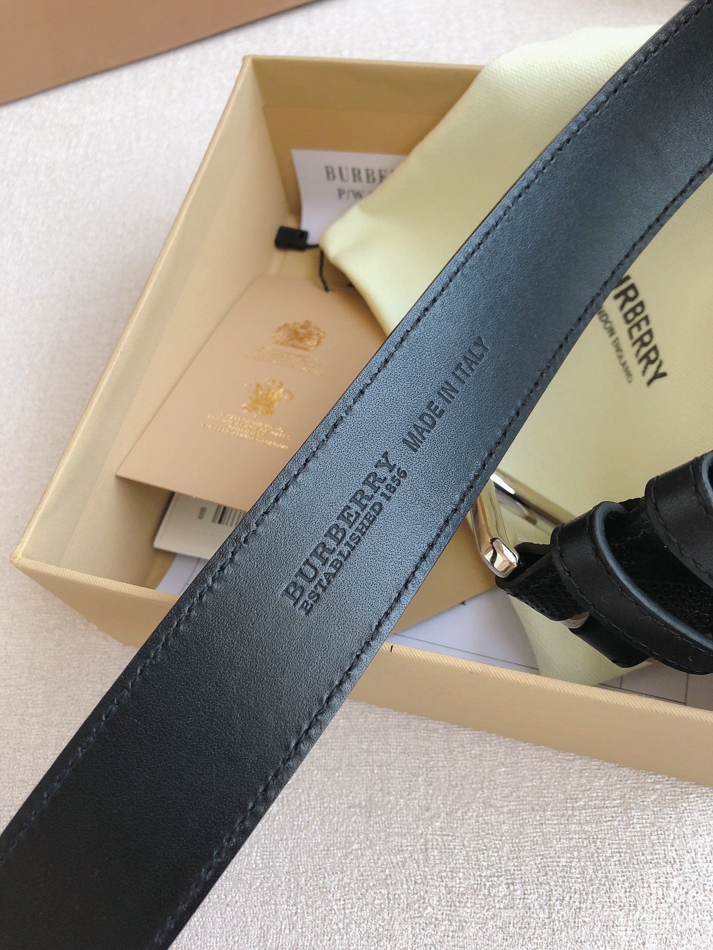 Belt-Burberry-01