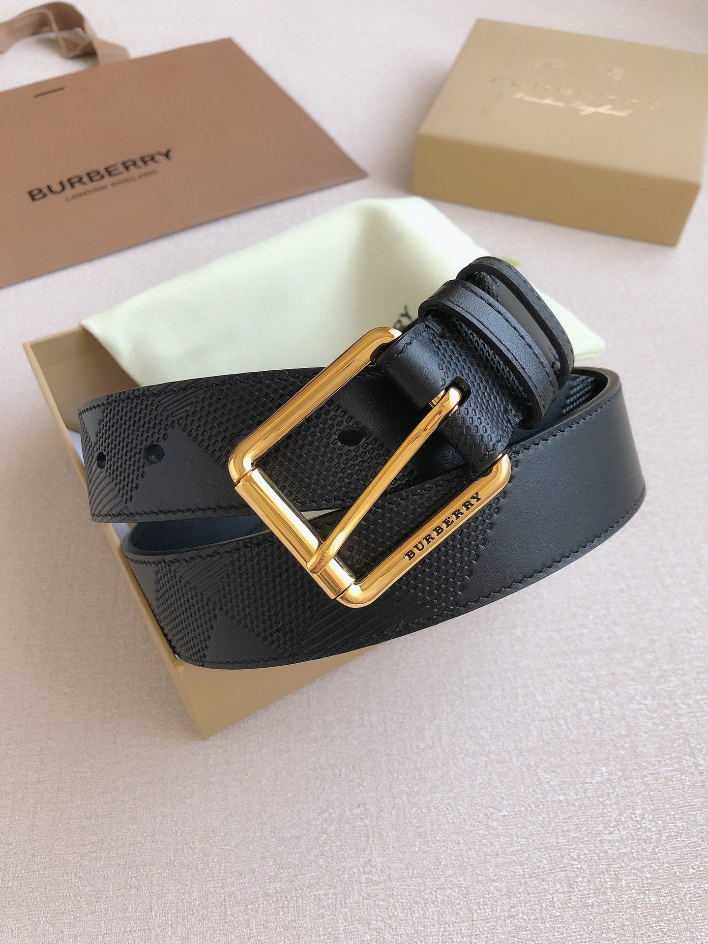 Belt-Burberry-01