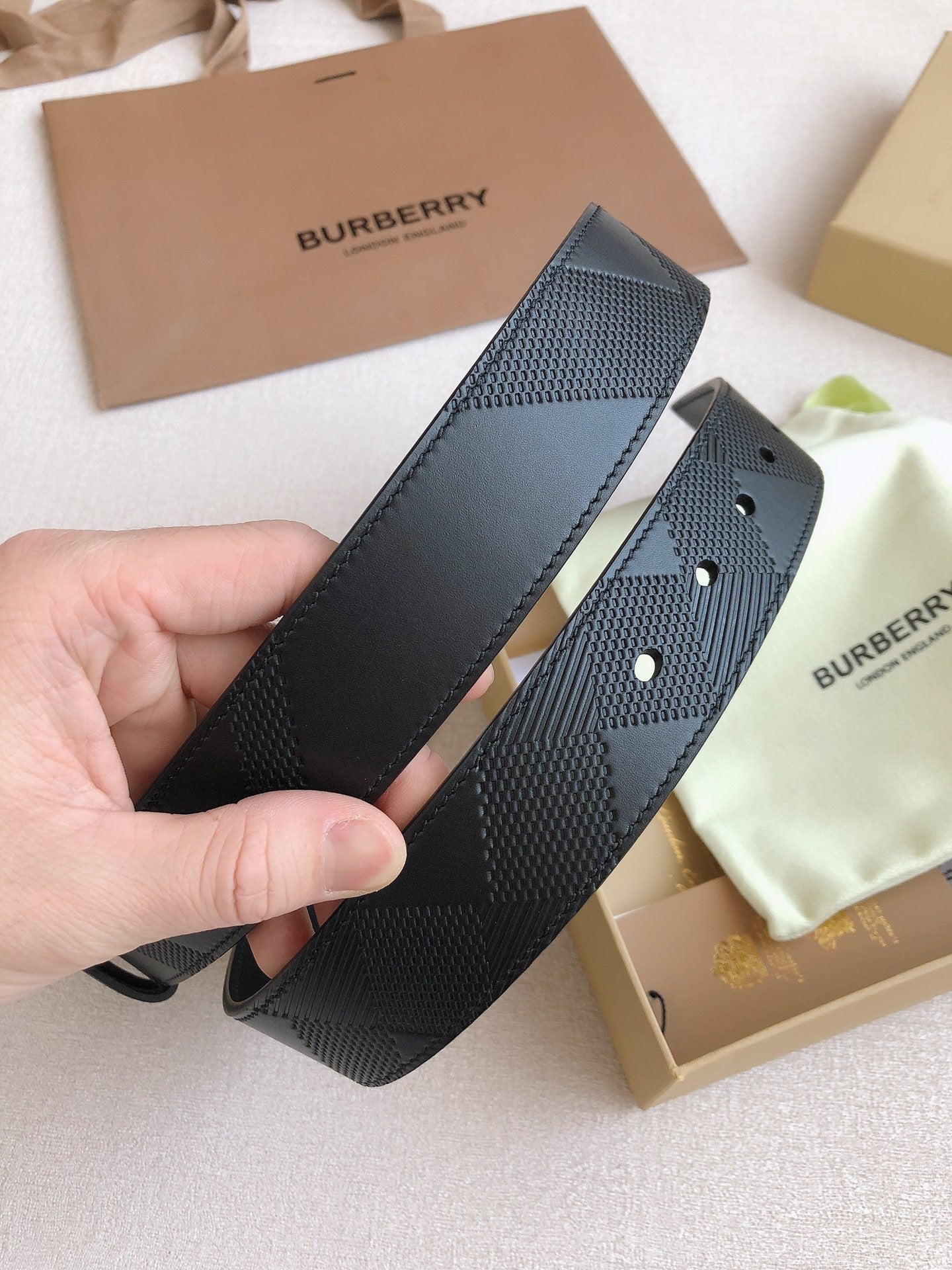Belt-Burberry-01