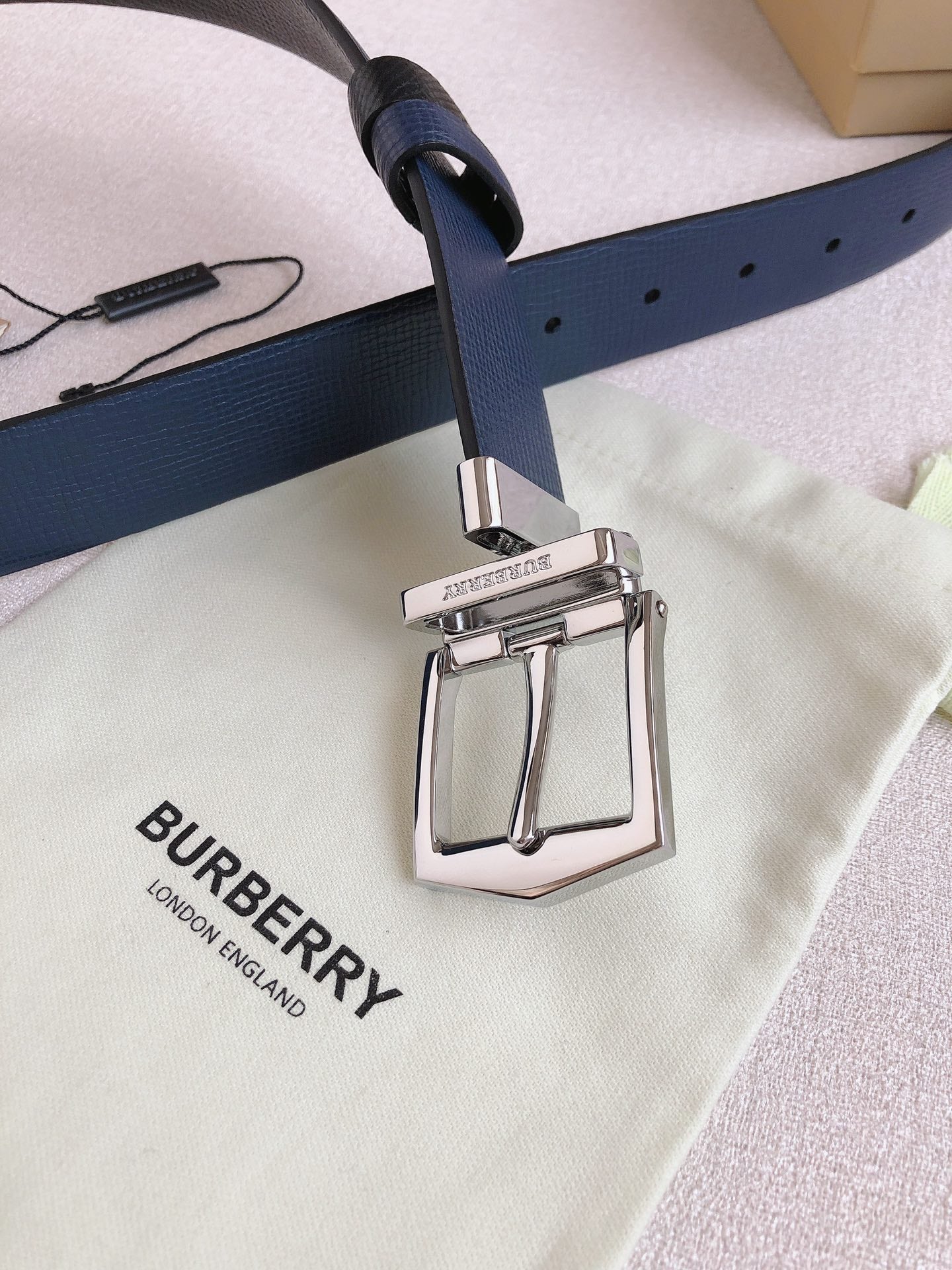Belt-Burberry-01