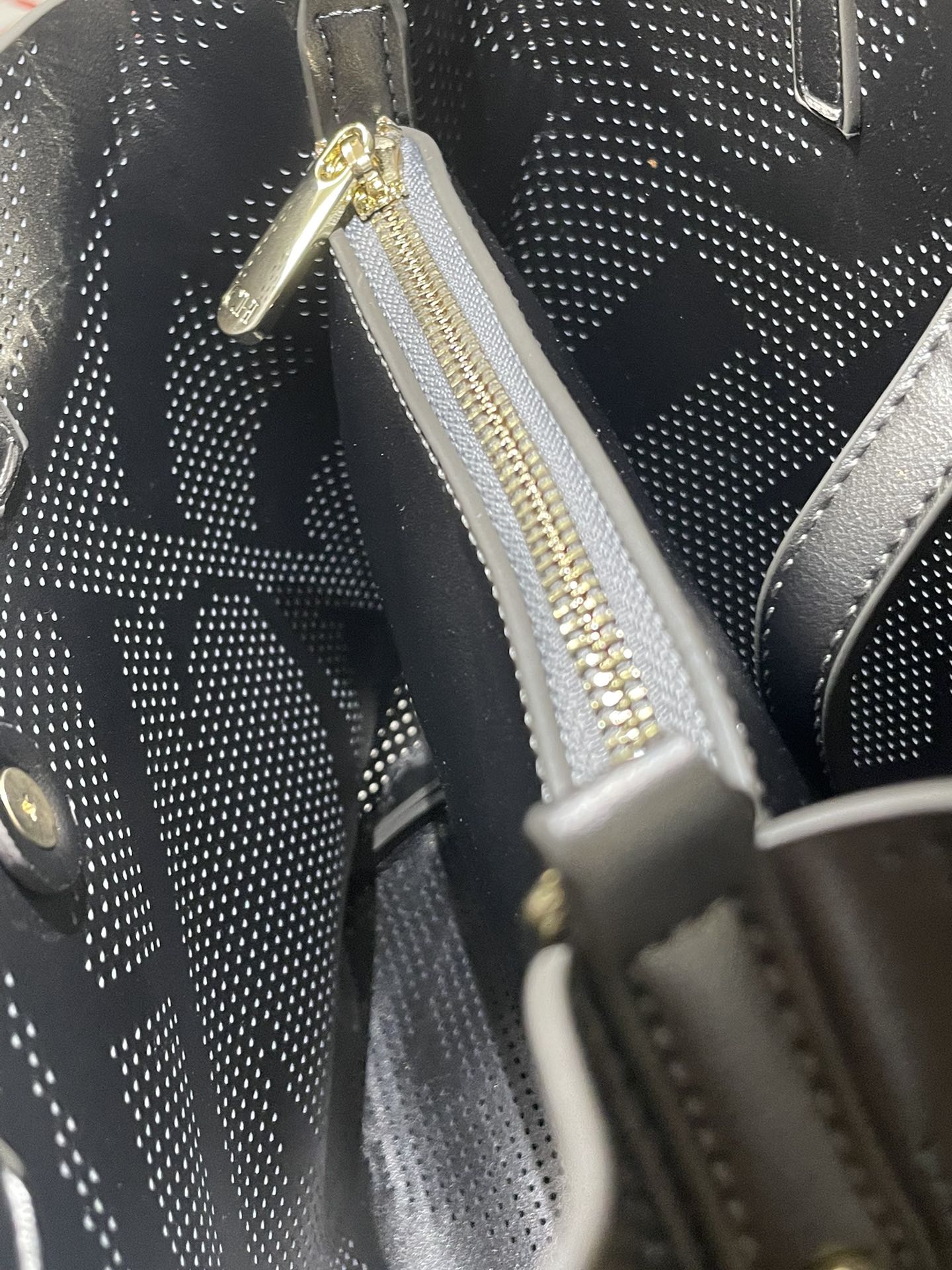 CH BAG-024