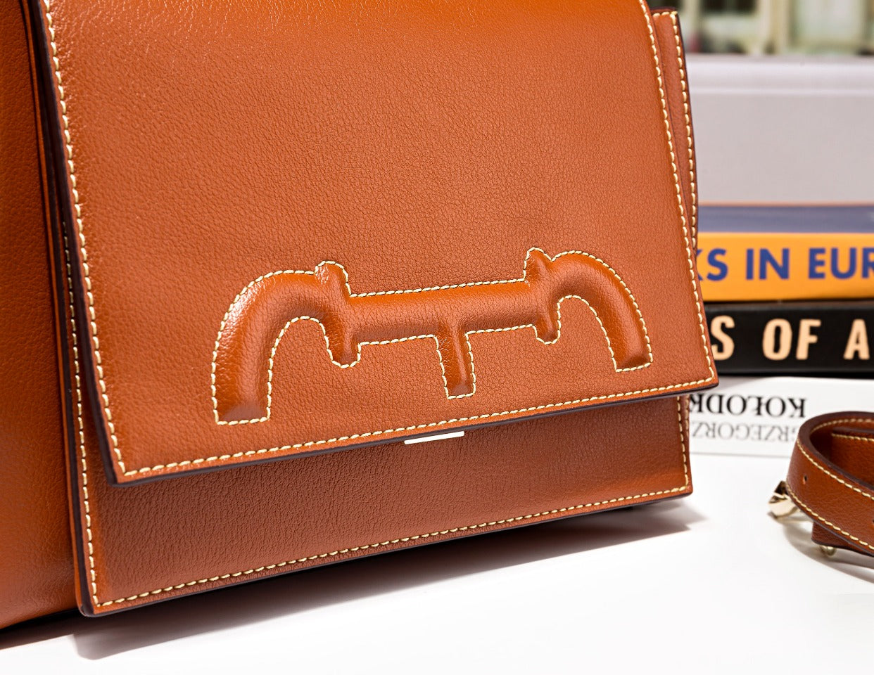CH BAG-83