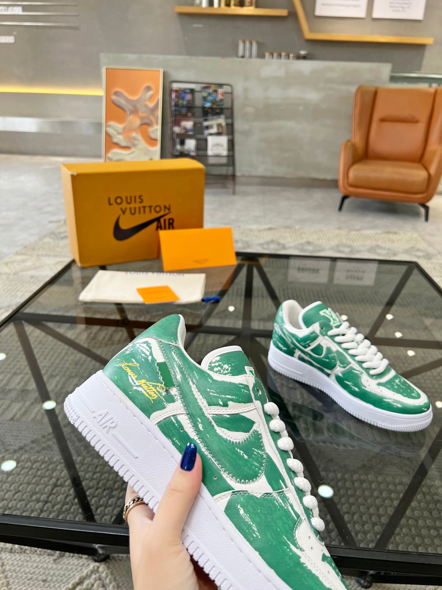 LV-101Shoes