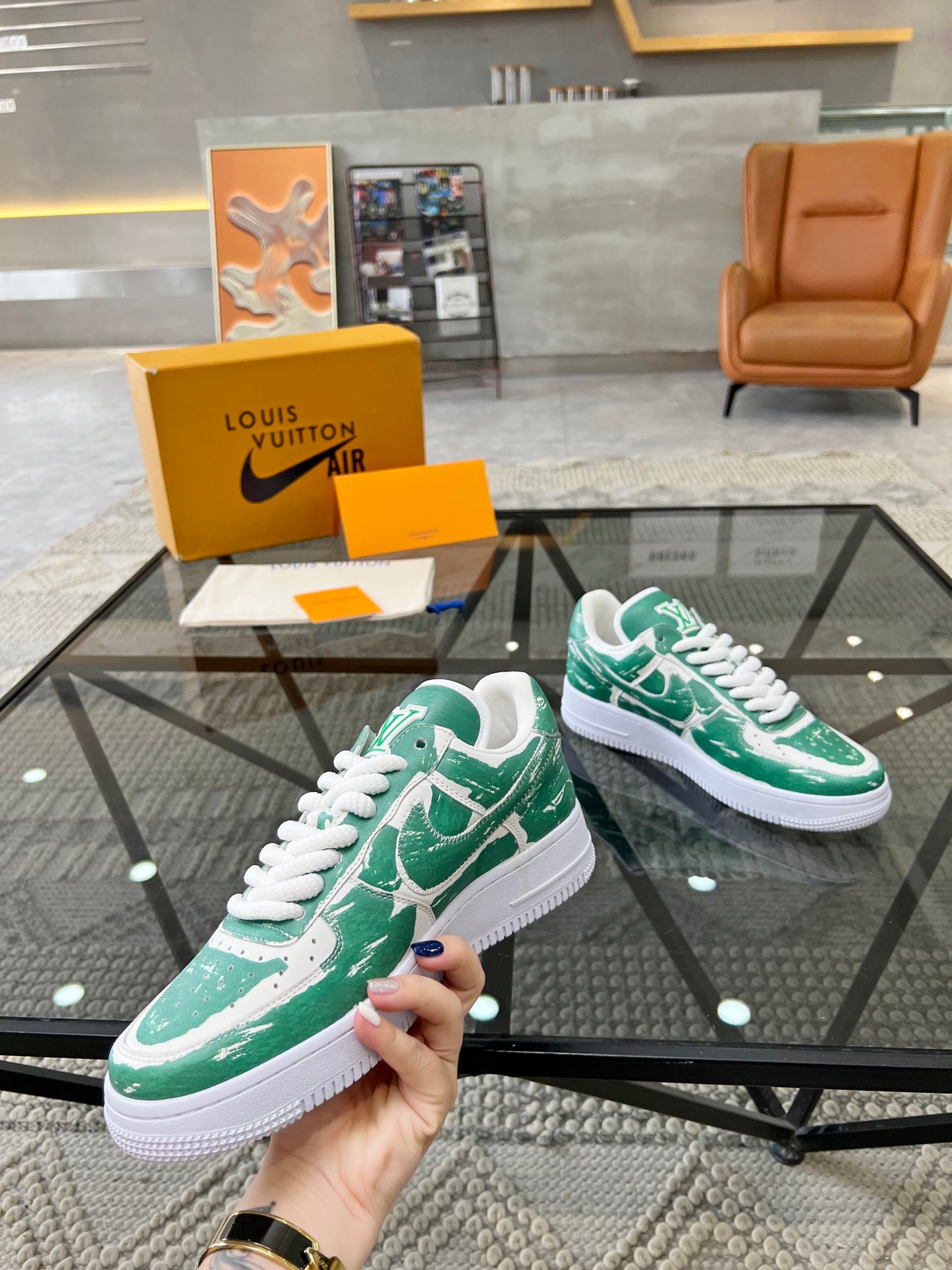 LV-101Shoes