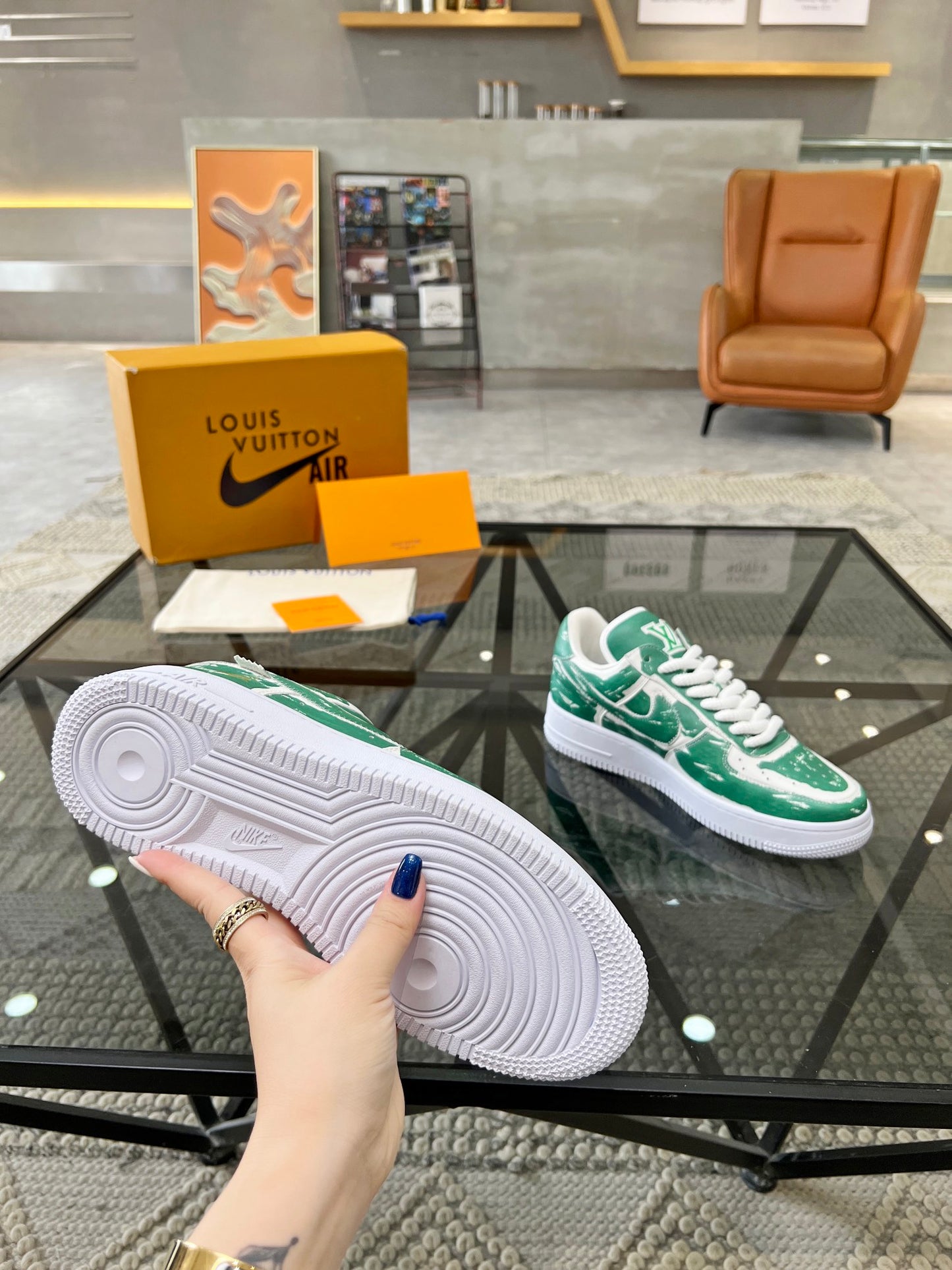 LV-101Shoes
